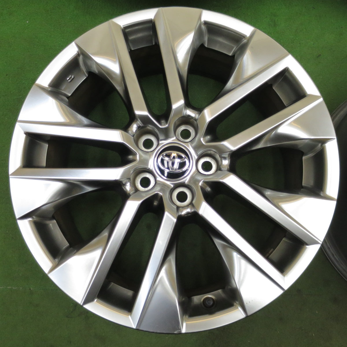 キレイ★トヨタ RAV4 G Z パッケージ 純正 ホイール 19インチ 19×7.5J PCD114.3/5H★6050901NGホ