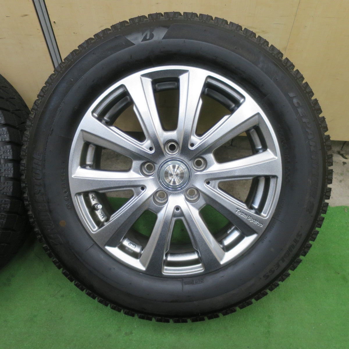 バリ溝！24年！キレイ！ほぼ10分★ワーゲン 等 Team Sparco 215/60R16 スタッドレス ブリヂストン アイスパートナー2 16インチ チームスパルコ PCD112/5H★6042801TTス