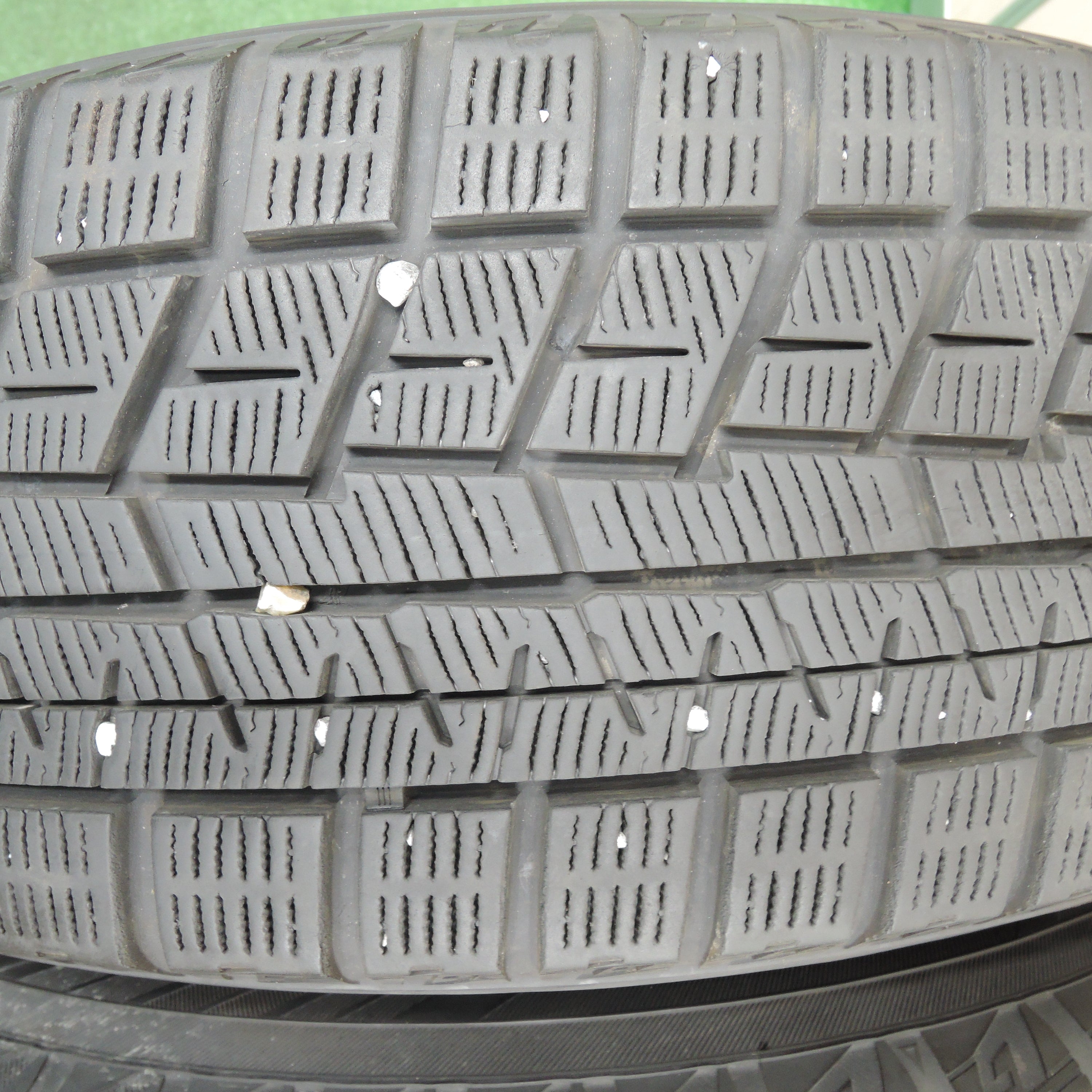 バリ溝！キレイ！ほぼ10分★スタッドレス 205/60R16 ブリヂストン ブリザック REVO GZ TOPRUN トップラン 16インチ★ 送料無料*バリ溝！キレイ！9.5分☆スタッドレス 205⁄60R16 ヨコハマ