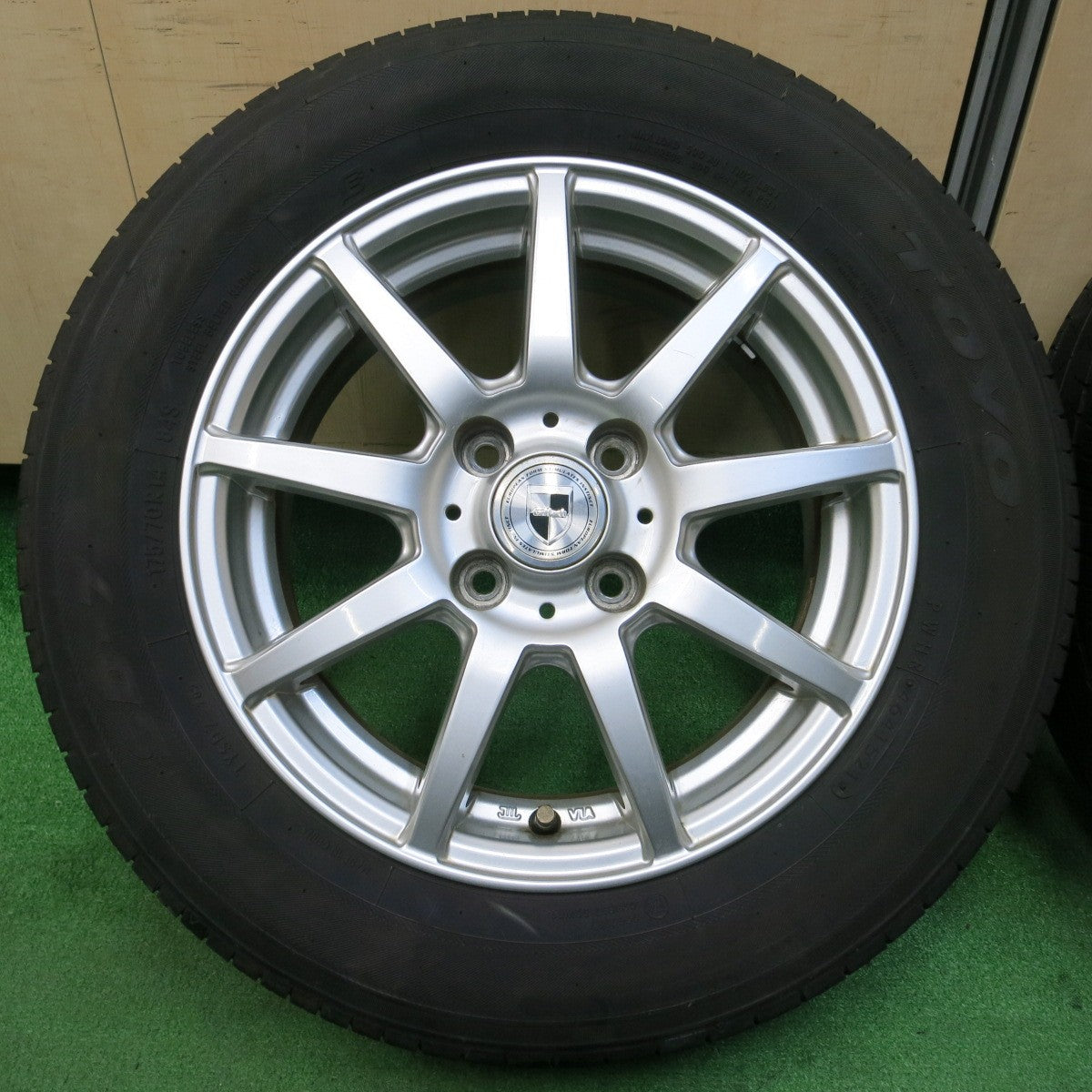 *送料無料* 4本価格！21年★175/70R14 トーヨー SD-7 GMach 14インチ PCD100/4H★4033001イノ
