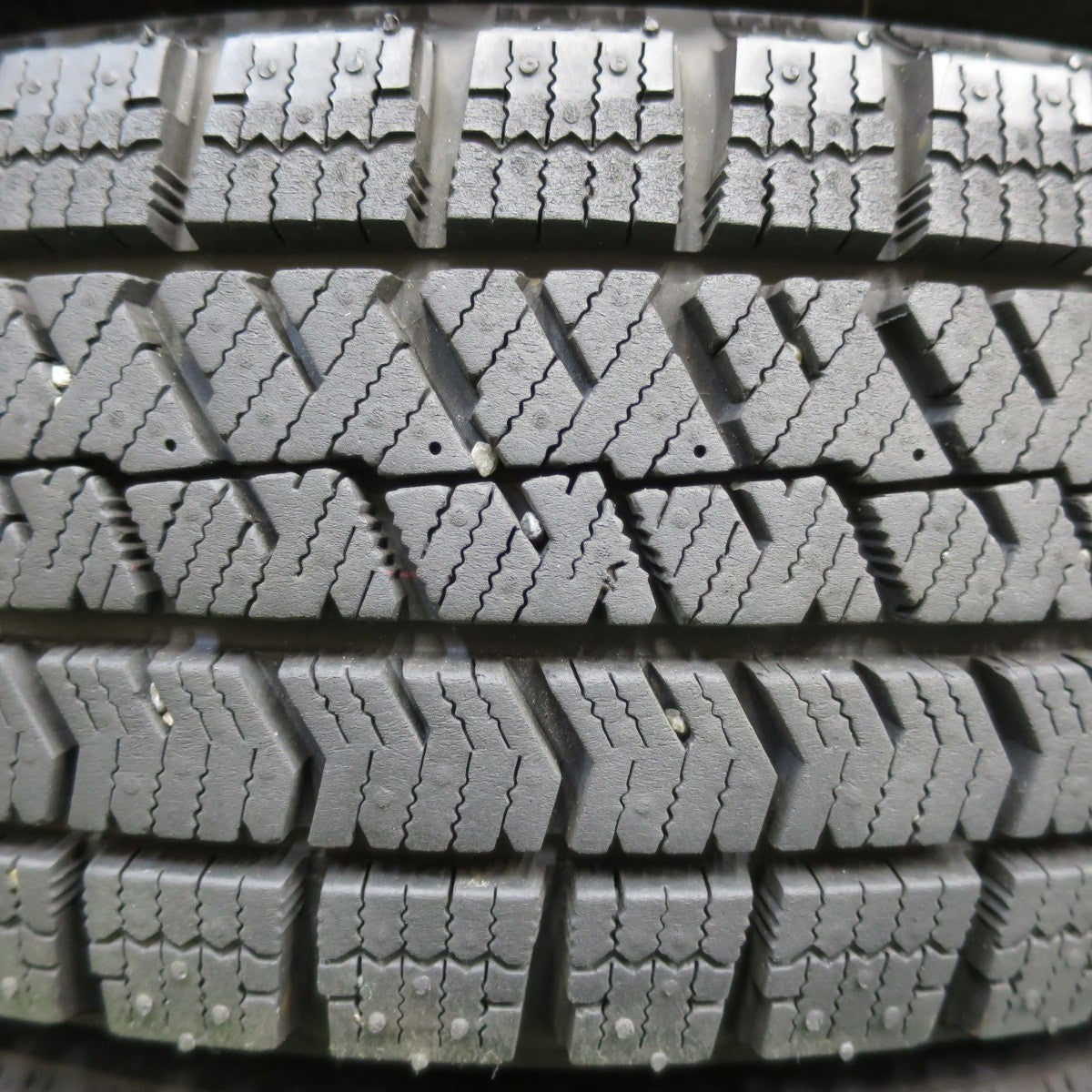 [送料無料] バリ溝！22年！ほぼ10分★ダイハツ LA300S ミライース 純正 スチール 155/65R14 スタッドレス ブリヂストン ブリザック VRX2 14インチ PCD100/4H★4103111イス