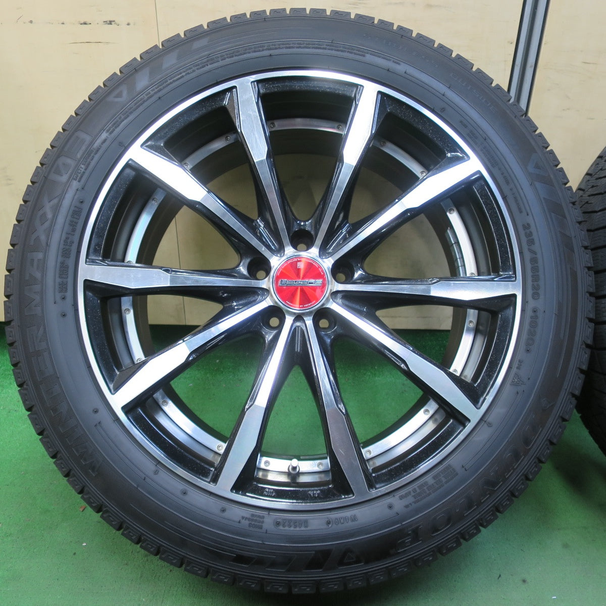バリ溝！22年！9.5分★Stich LEGZAS FAUVEX 235/55R20 スタッドレス ダンロップ ウインターマックス03 シュティッヒ レグザス フォーベックス PCD114.3/5H★5062702イス