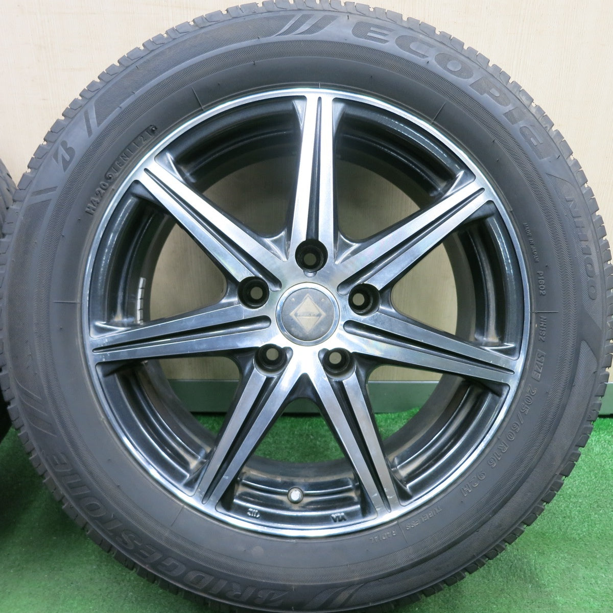*送料無料* バリ溝！21年！9分★205/60R16 ブリヂストン エコピア NH100 RiZLEY ライツレー 16インチ PCD114.3/5H★4053001HAノ