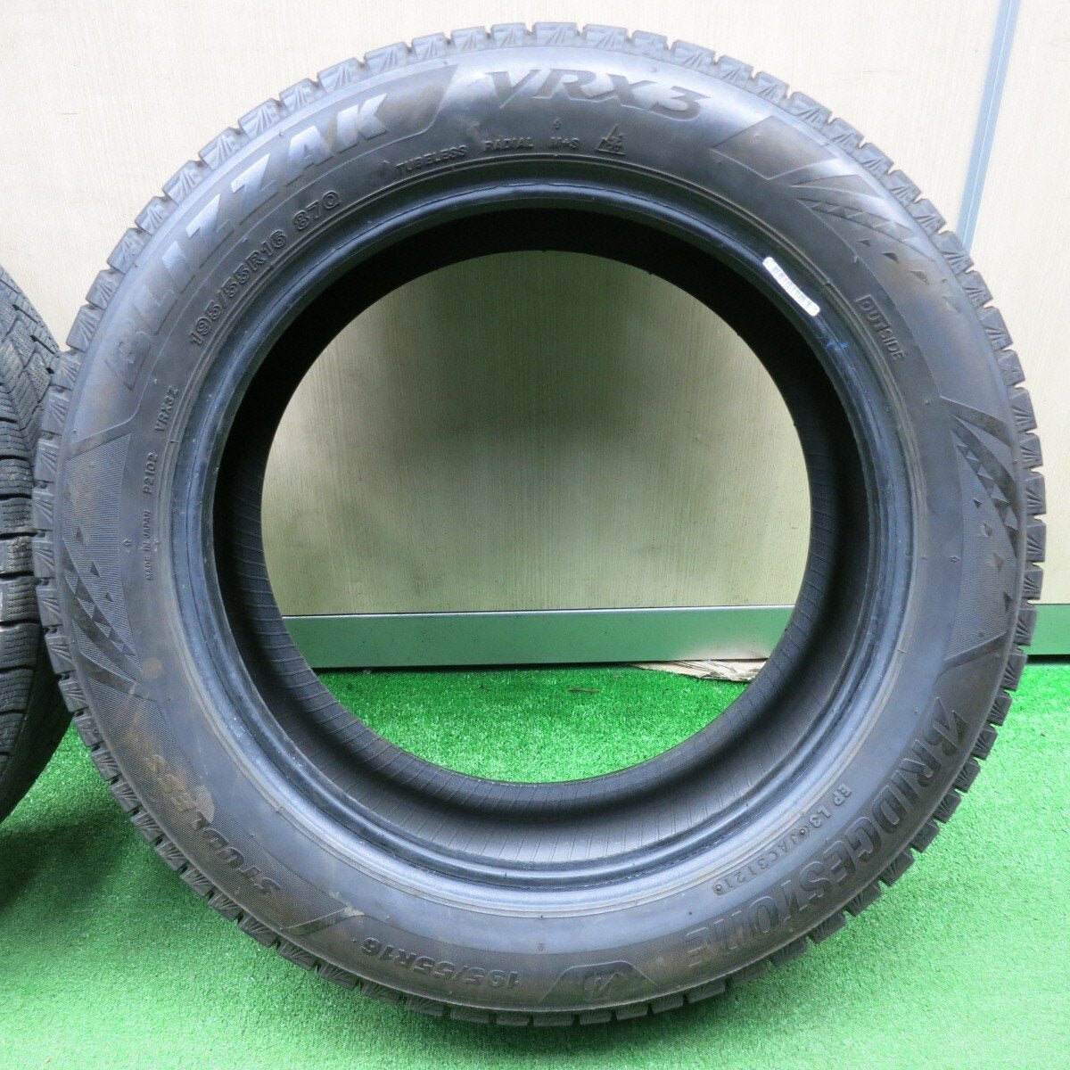 バリ溝！21年！9分！2本★スタッドレス 195/55R16 ブリヂストン ブリザック VRX3 タイヤ 16インチ フィールダー プリウス ウィングロード ミニ 等★5011601NJスタ
