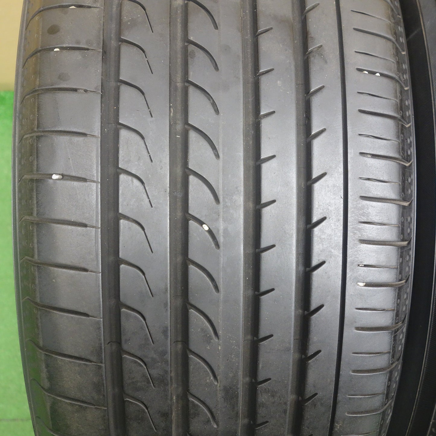 バリ溝！9.5分★トヨタ 220系 クラウン Gエグゼクティブ 純正 225/55R18 ヨコハマ ブルーアース RV-02 18インチ PCD114.3/5H★6041504KTノ
