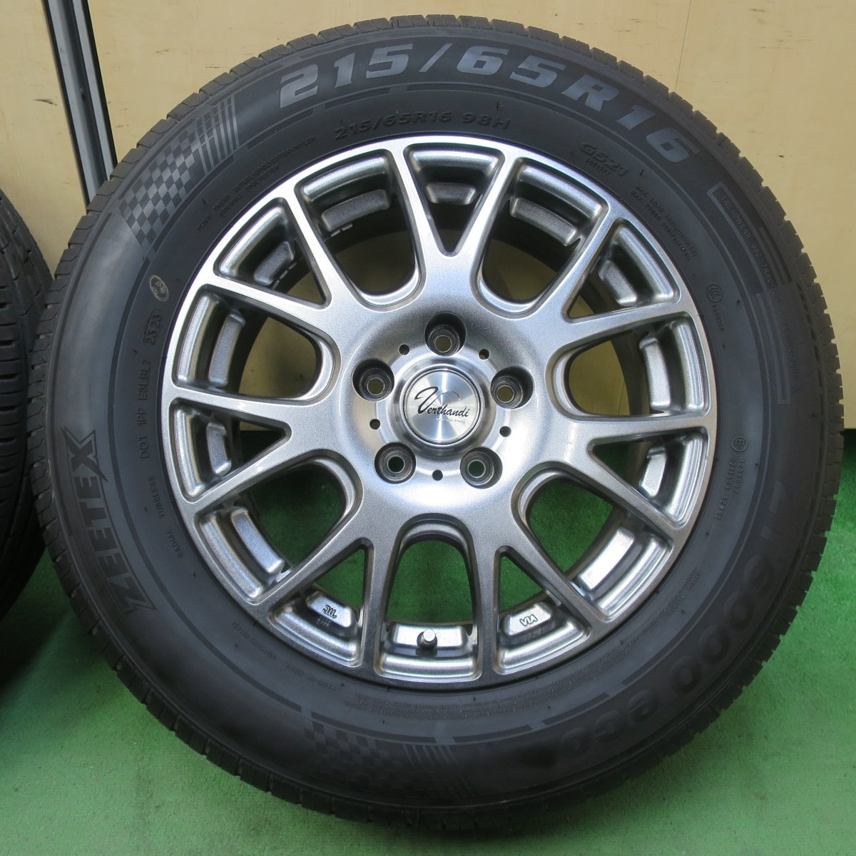 バリ溝！23年！キレイ！8.5分★215/65R16 ジーテックス ZT6000 eco G521 Verthandi ヴェルサンディ ヴェルザンディ 16インチ PCD114.3/5H★5052910イノ