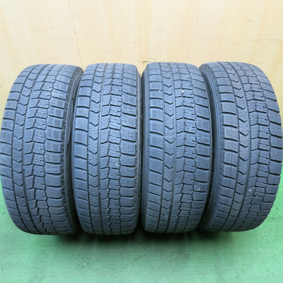 バリ溝！24年！9.5分★プジョー 3008 等 EUROTECH GAYA SOLI 215/60R17 スタッドレス ダンロップ ウインターマックス WM02 ユーロテック ガヤ ソリ PCD108/5H★5081402HAス