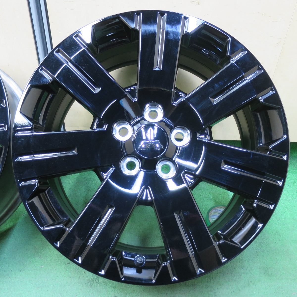 新車外し★三菱 デリカ D:5 シャモニー 純正 ENKEI ホイール 18インチ 18×7J D5 エンケイ PCD114.3/5H★5070904イホ