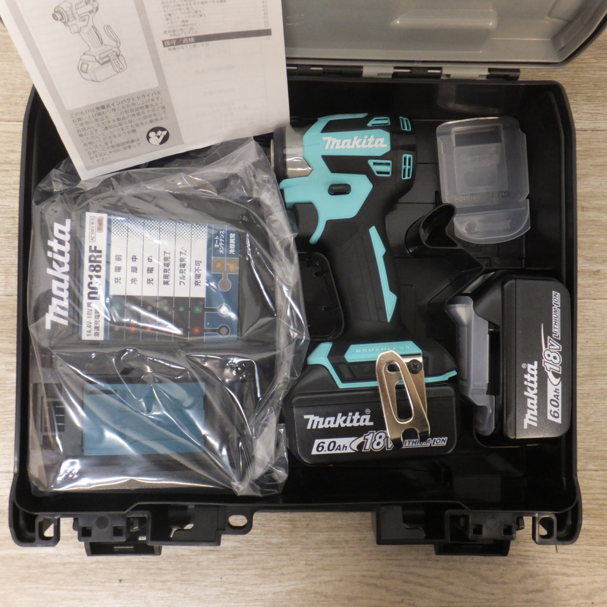 未使用★マキタ makita 充電式インパクトドライバ TD173DGXTB 限定色 ターコイズブルー Turquoise Blue★