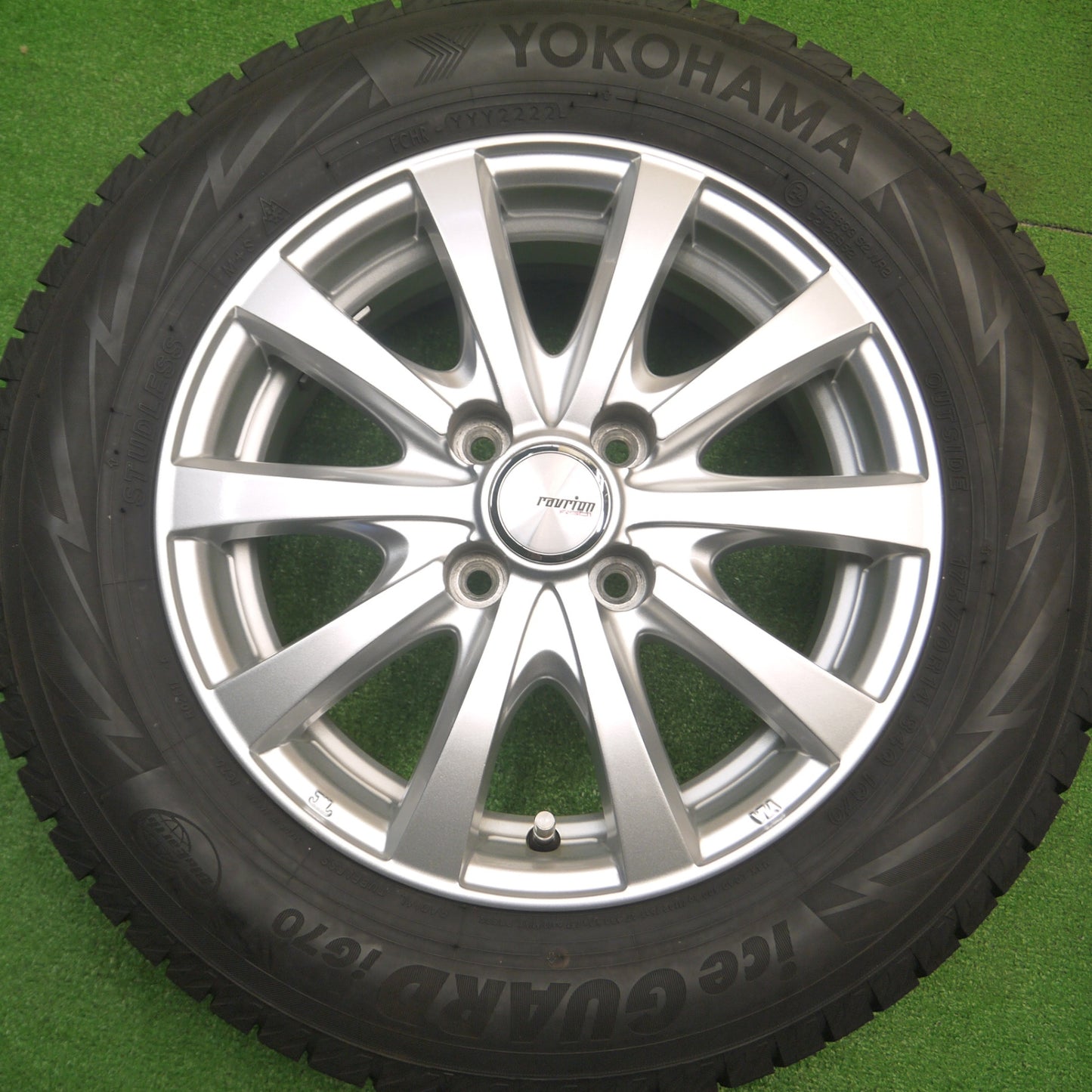 [送料無料] バリ溝！22年！キレイ！ほぼ10分★スタッドレス 175/70R14 ヨコハマ アイスガード iG70 ravrion RS01 ラブリオン 14インチ PCD100/4H★4110102Hス
