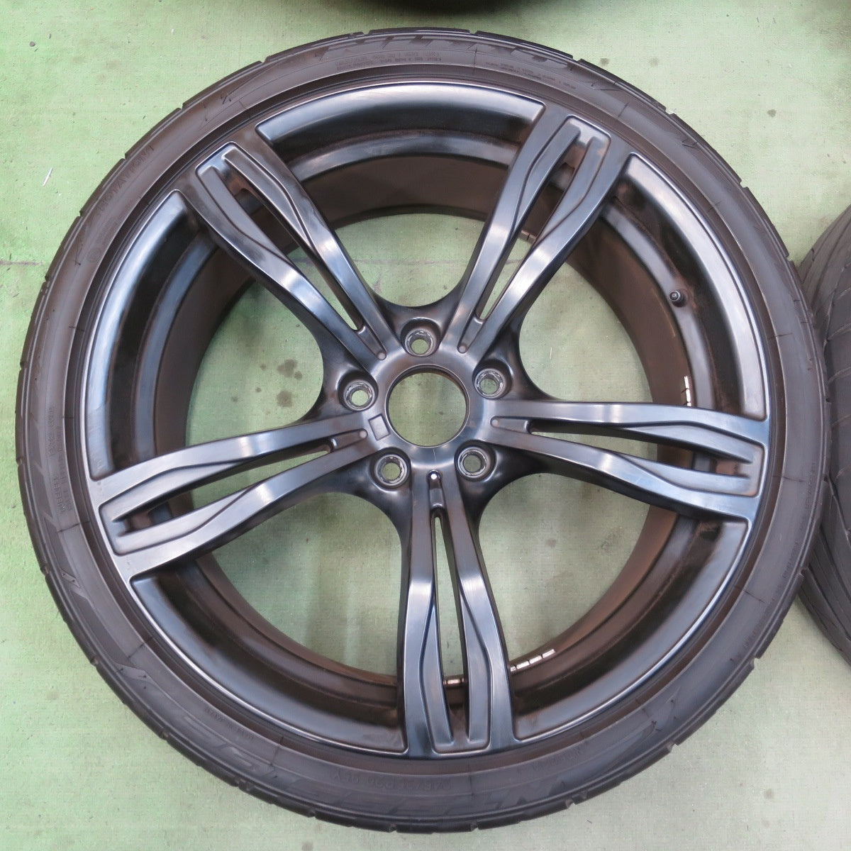 4本価格！24年★BMW 等 245/35R20 ニットー NT555 G2 社外 アルミ 20インチ PCD120/5H★6051401イノ