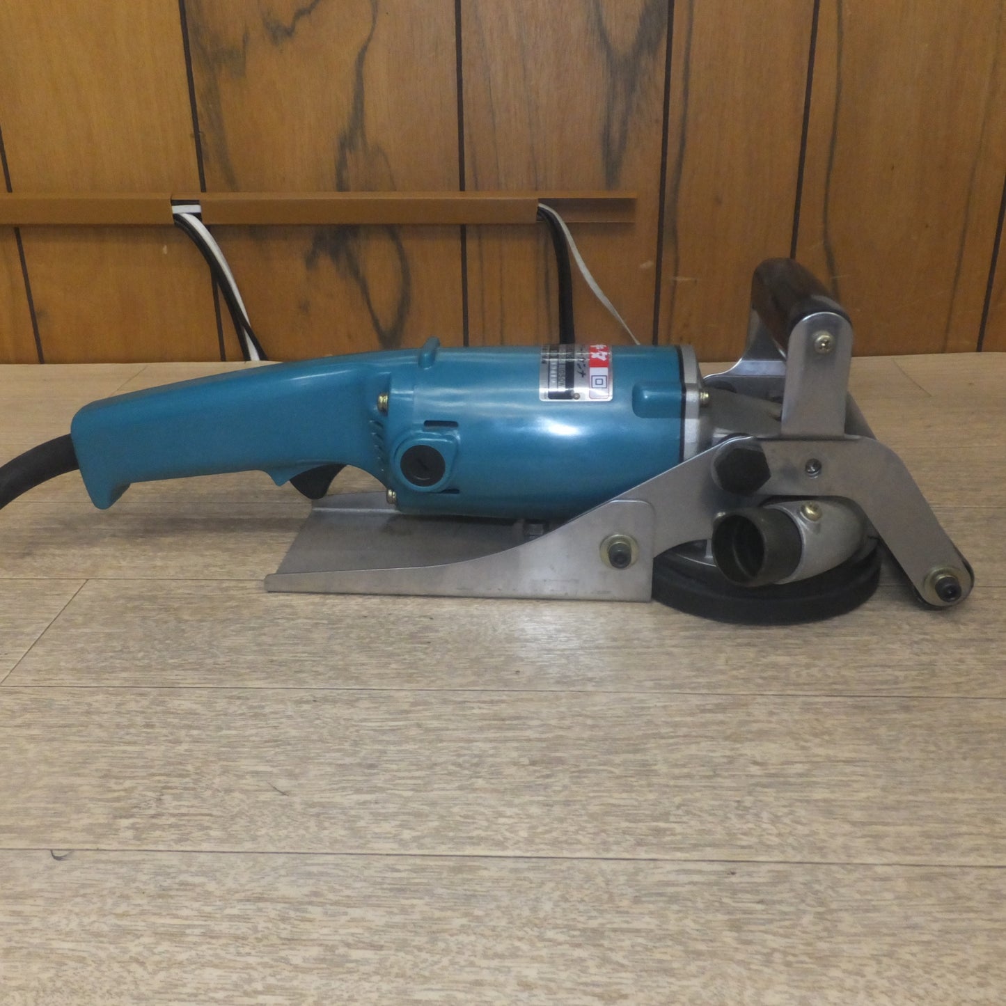 [送料無料] 美品★マキタ makita 110mm コンクリートカンナ PC1100　100V 11A 50-60Hz 1050W 10000/min.★