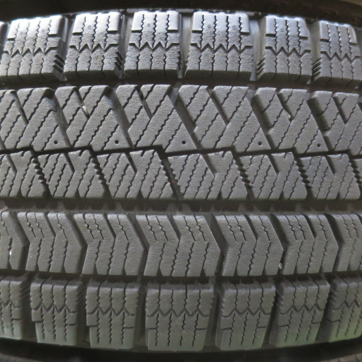 バリ溝！21年！キレイ！8.5分★スタッドレス 175/65R15 ブリヂストン ブリザック VRX2 スチール ホイール 15インチ PCD100/4H★5122010イス