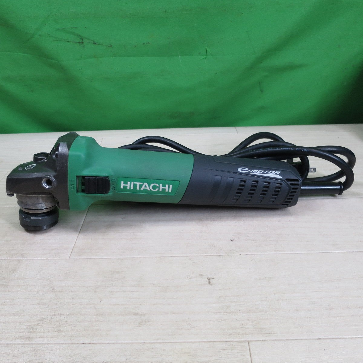[送料無料] 付属品付き☆日立 125mm 電子 ディスクグラインダー G13BYE 電動 工具 ブレーキ付き HITACHI 研摩 研磨 機 切断 研削 コード式☆
