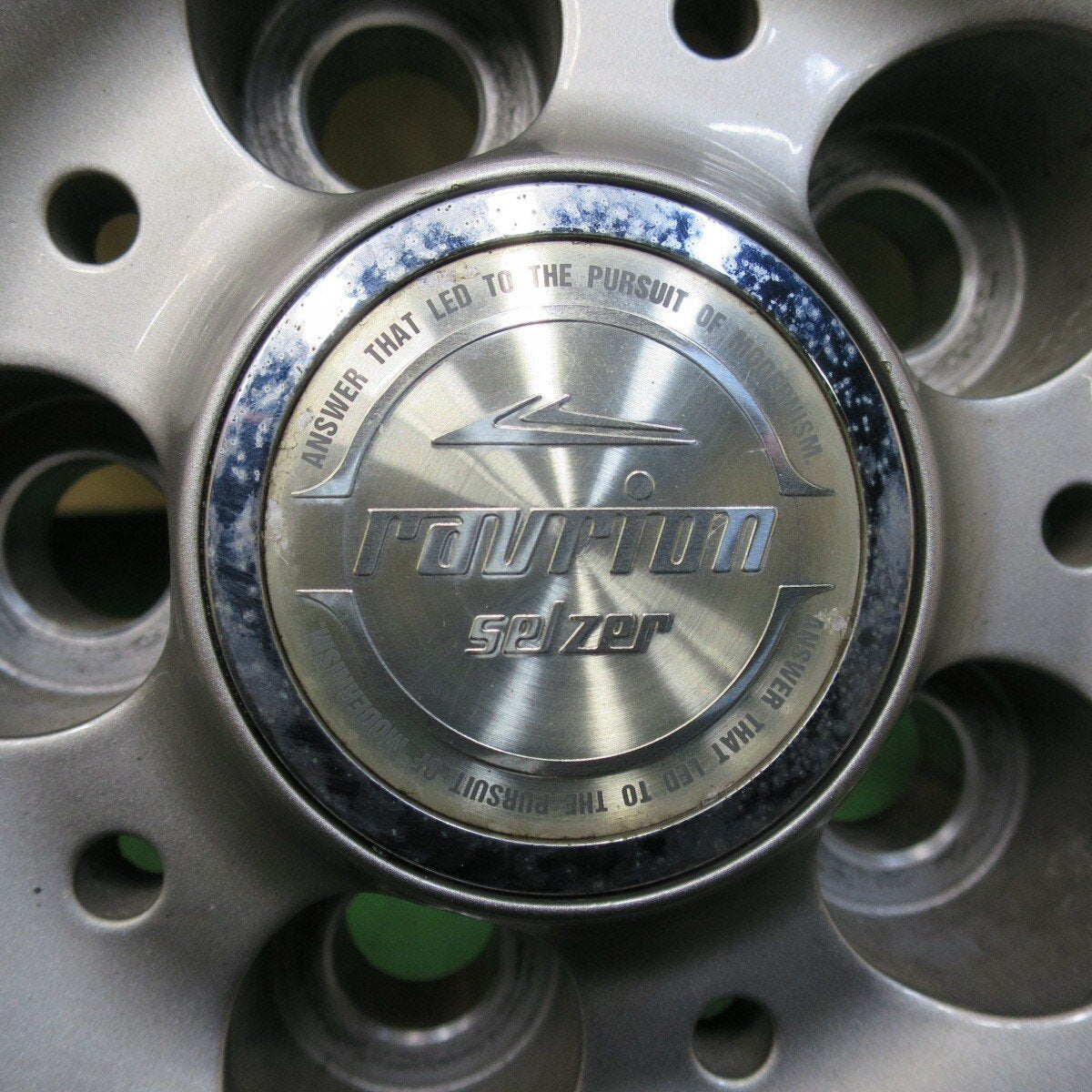 キレイ★プリウス 等 195/65R15 スタッドレス グッドイヤー アイスナビ6 ravrion selzer ラブリオン 15インチ PCD100/5H★5012107イス