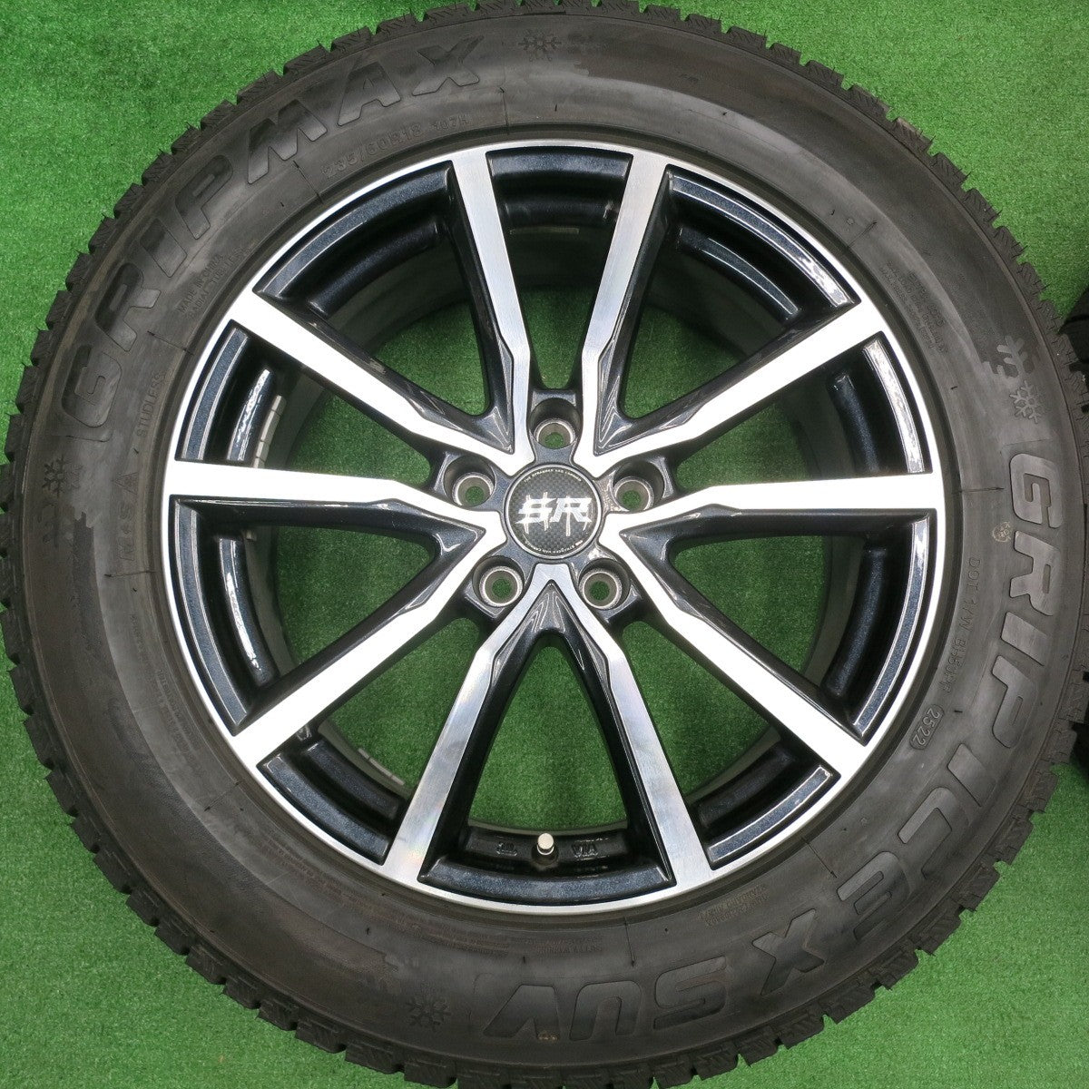[送料無料] バリ溝！22年！9.5分★スタッドレス 235/60R18 グリップマックス GRIP ICE X SUV STRANGER ストレンジャー 18インチ PCD114.3/5H★4101801HAス