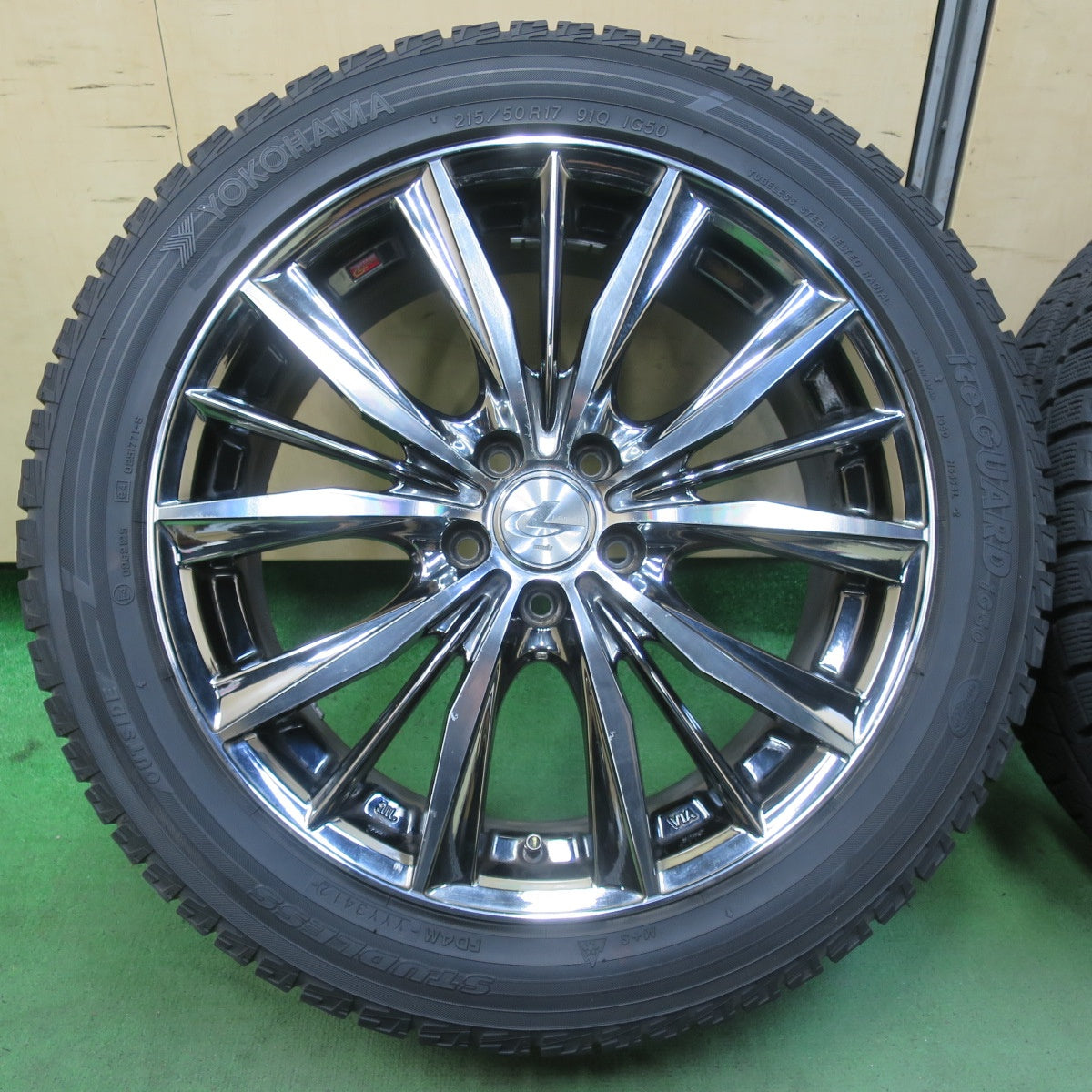 バリ溝！9.5分★インプレッサ 等 LEONIS VX 215/50R17 スタッドレス ヨコハマ アイスガード iG50 レオニス 17インチ PCD100/5H★5100906イス