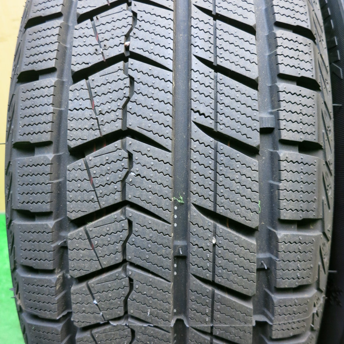 タイヤほぼ未使用！24年！キレイ★スタッドレス 205/60R16 アイリンク ウインター IL868 SIBILLA NEXT W5 シビラ 16インチ PCD114.3/5H★5050704AKス
