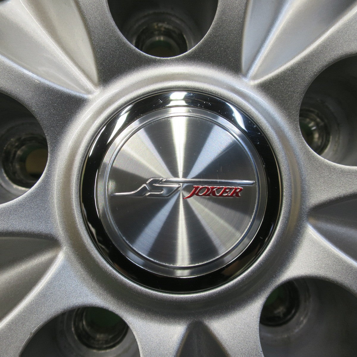 バリ溝！23年！キレイ！9.5分★スタッドレス 195/60R17 ダンロップ ウインターマックス WM02 JOKER ジョーカー 17インチ PCD114.3/5H★6050801イス