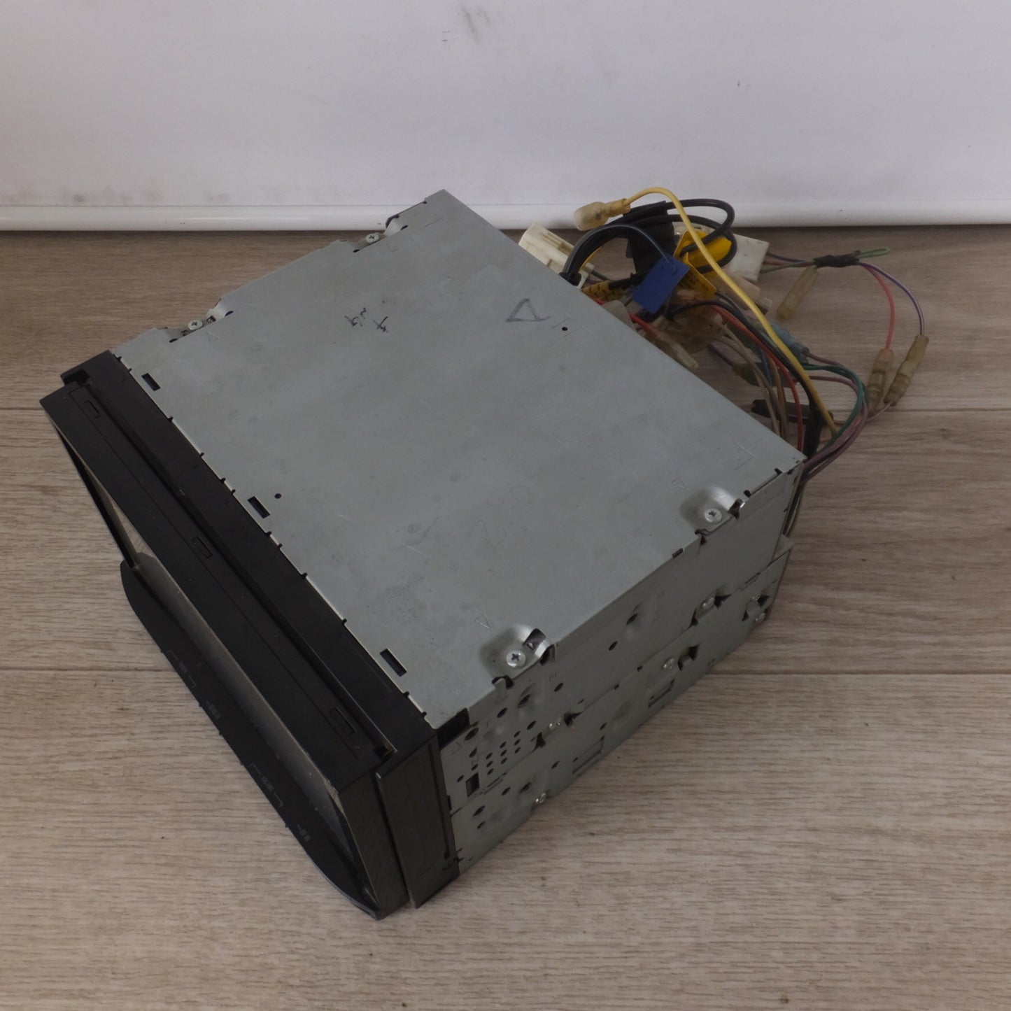 [送料無料] 現状品★カロッツェリア carrozzeria カーナビ 楽ナビ 2Dメインユニットタイプ AVIC-MRZ09-2[74]★