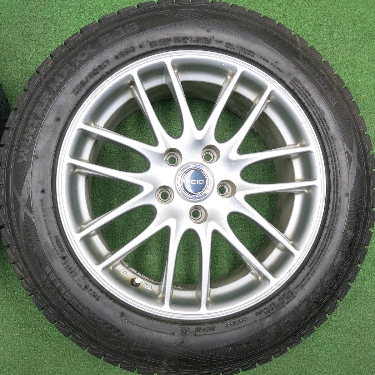 バリ溝！8.5分★スタッドレス 225/60R17 ダンロップ ウインターマックス SJ8 FEID フェイド 17インチ PCD114.3/5H★5011204HAス