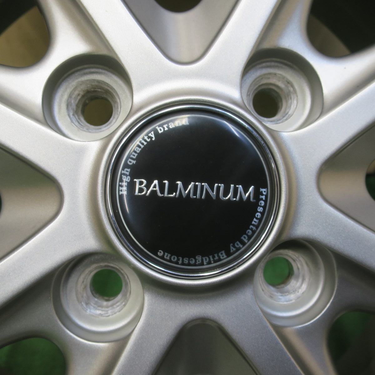 バリ溝！キレイ！8.5分◎スタッドレス 155/65R14 ブリヂストン ブリザック VRX2 BALMINUM DS-M バルミナ 14インチ PCD100/4H◎6071804イス