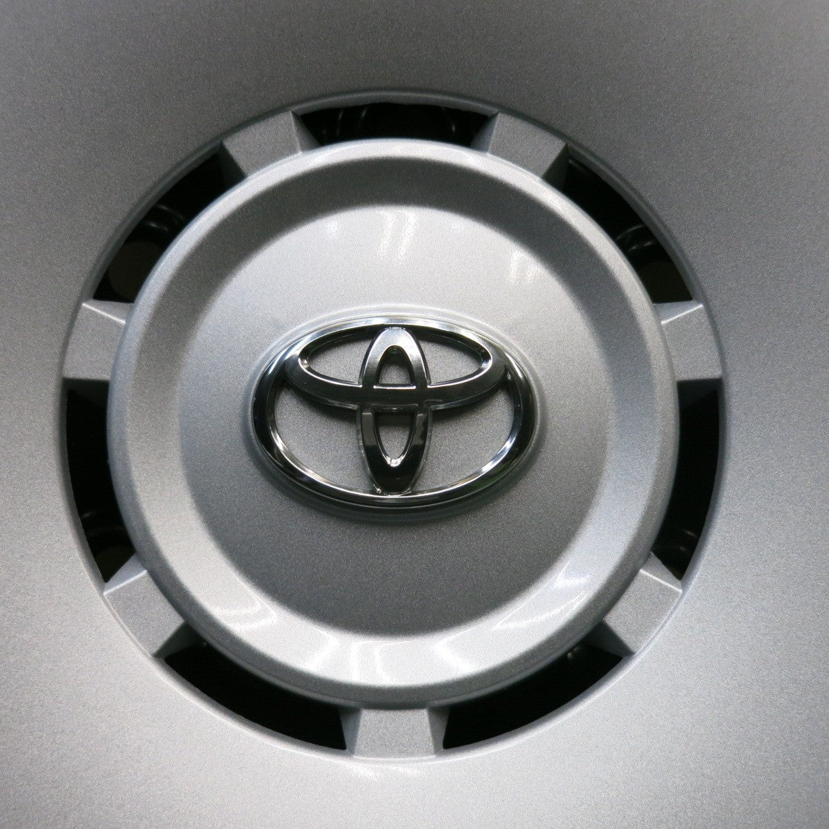 新車外し！25年★トヨタ 200系 ハイエース 純正 スチール 195/80R15 107/105S ダンロップ SP175N 15インチ PCD139.7/6H★6011712HAノ