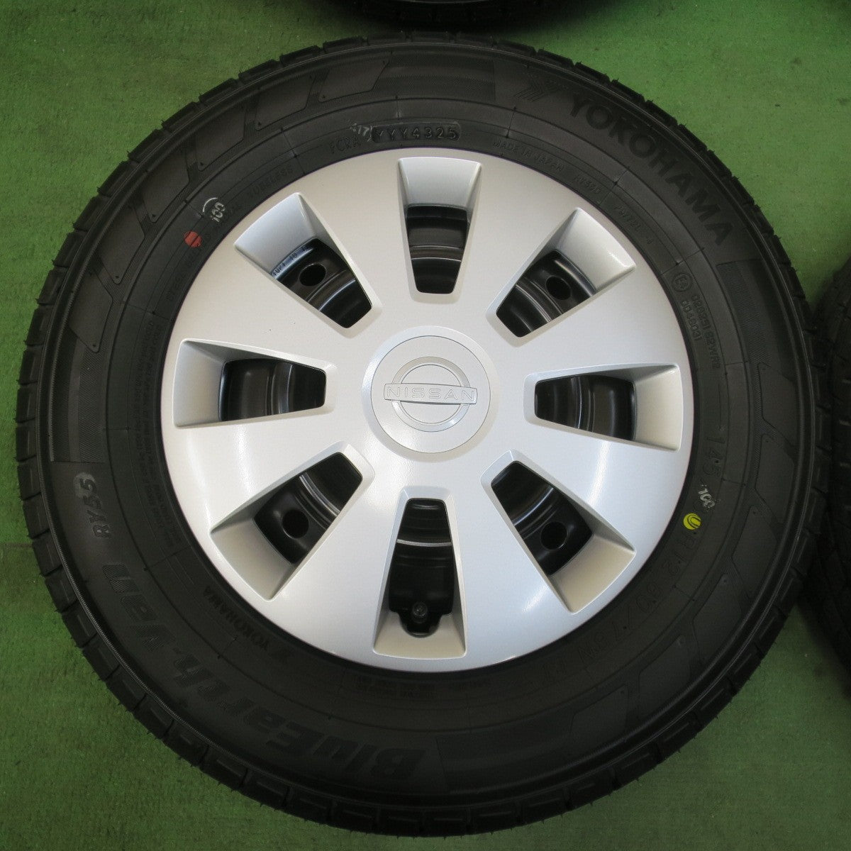 新車外し！25年★日産 クリッパー 純正 スチール 145/80R12 80/78N ヨコハマ BluEarth-Van RY55 12インチ PCD100/4H★5120517イノ