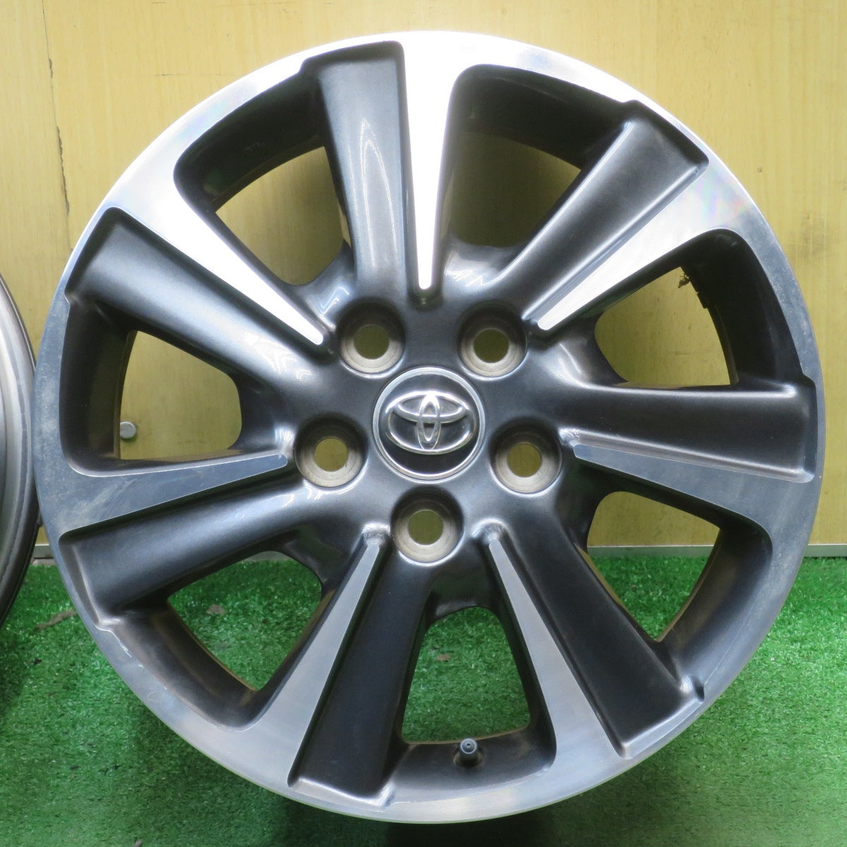 4本価格★トヨタ 80系 ノア ヴォクシー 煌 純正 ホイール 16インチ 16×6J PCD114.3/5H★6070803NJホ