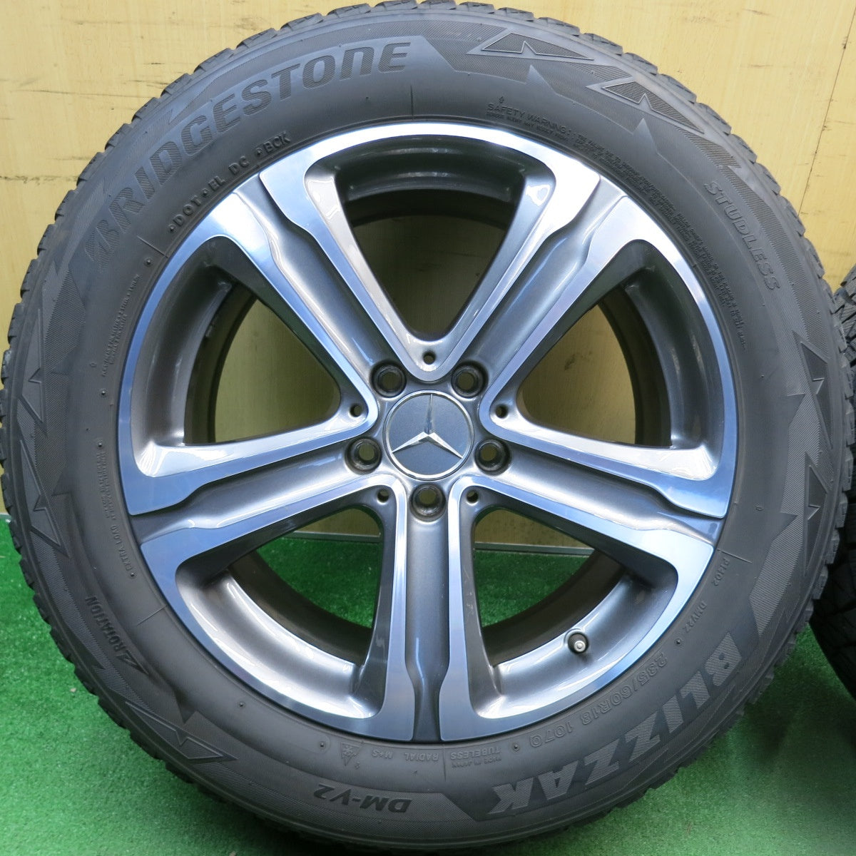 4本価格★ベンツ GLC クラス X253 純正 235/60R18 スタッドレス ブリヂストン ブリザック DM-V2 18インチ PCD112/5H★6042304HAス