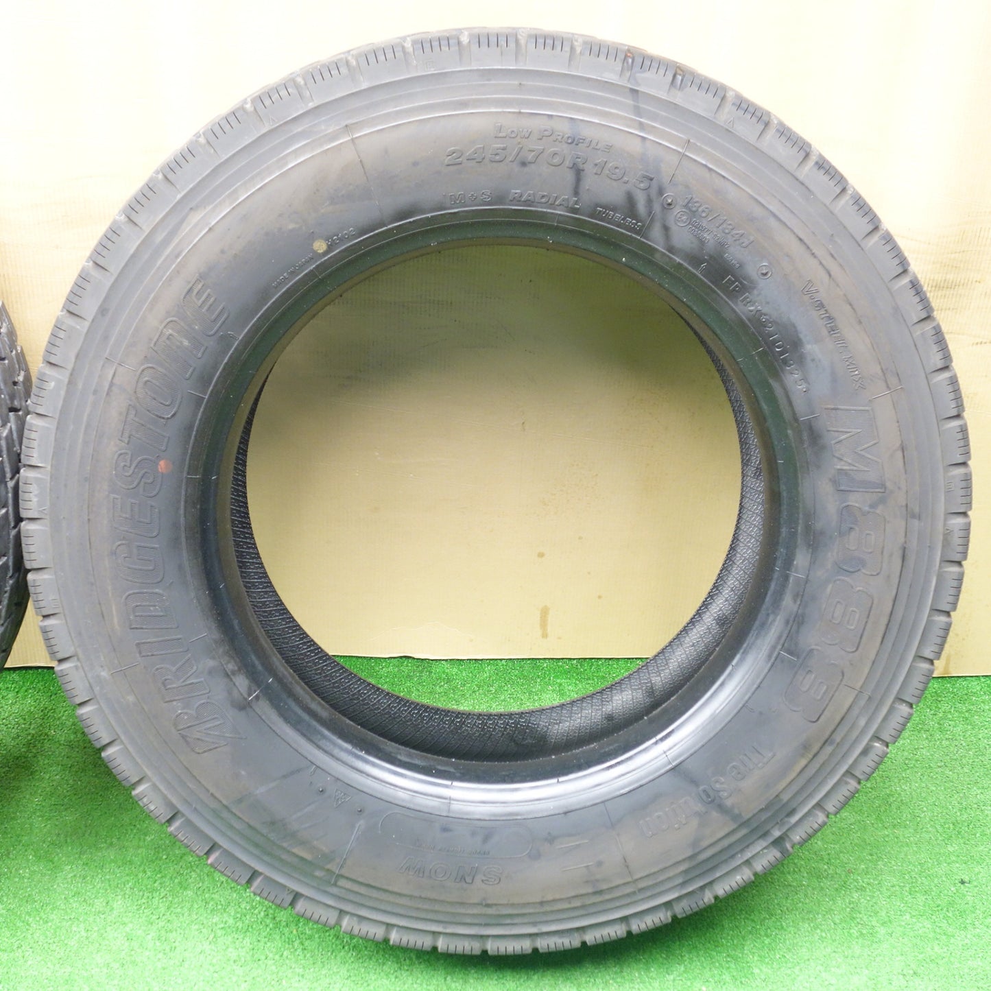バリ溝！25年！9分！2本★トラック タイヤ 245/70R19.5 136/134J ブリヂストン M888 ミックス オールシーズン 19.5インチ★5122209KTスタ