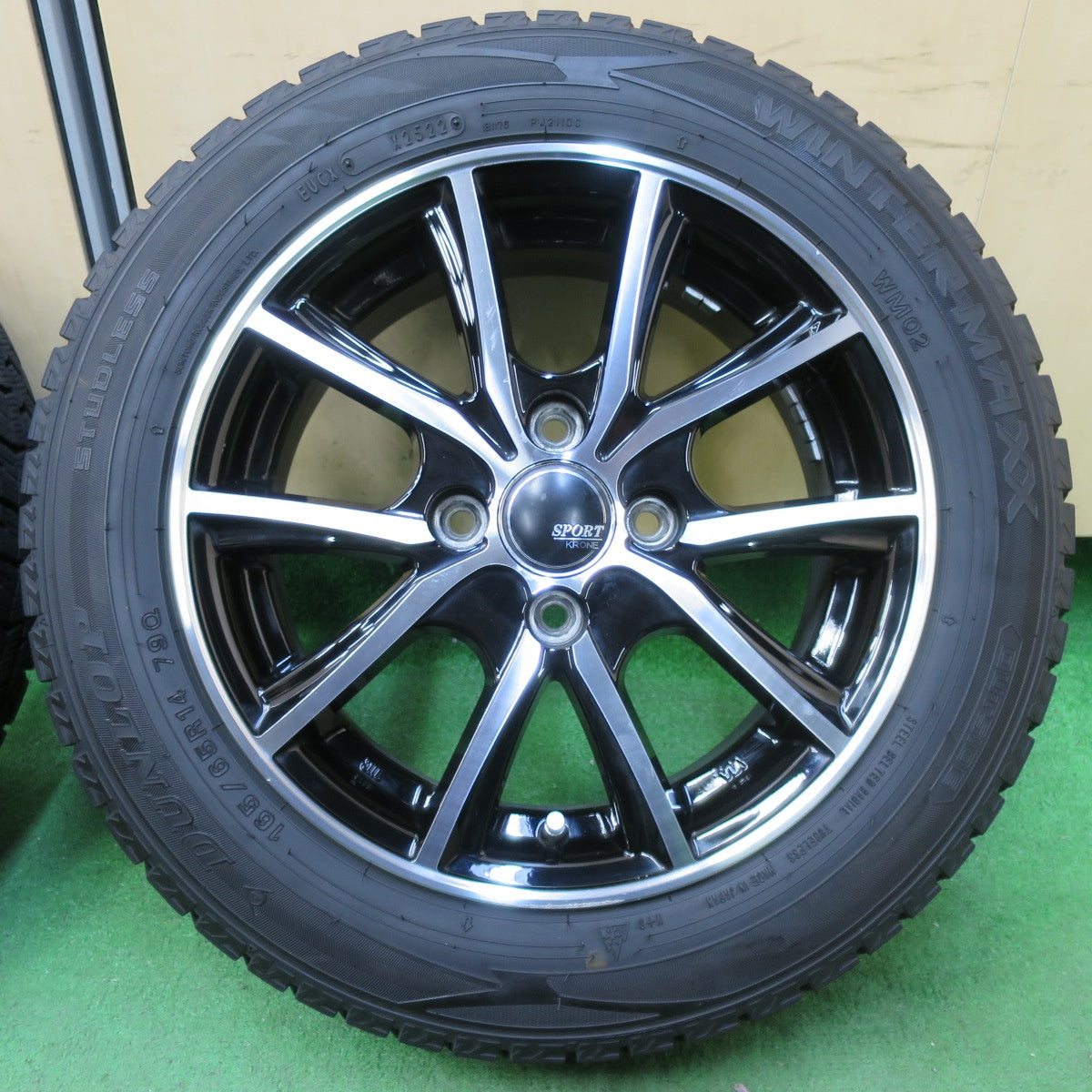 [送料無料] バリ溝！22年！9.5分★スタッドレス 165/65R14 ダンロップ ウインターマックス WM02 SPORT KRONE 14インチ PCD100/4H★4103113イス