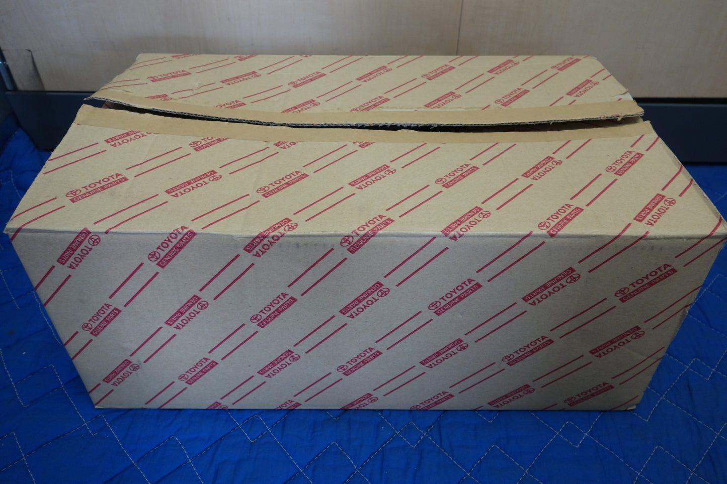 [送料無料] 新車外し☆トヨタ 215系 ハイラックス サーフ 純正 グローブ ボックス 55550-35070-B0 グローブ コンパートメント ドア☆