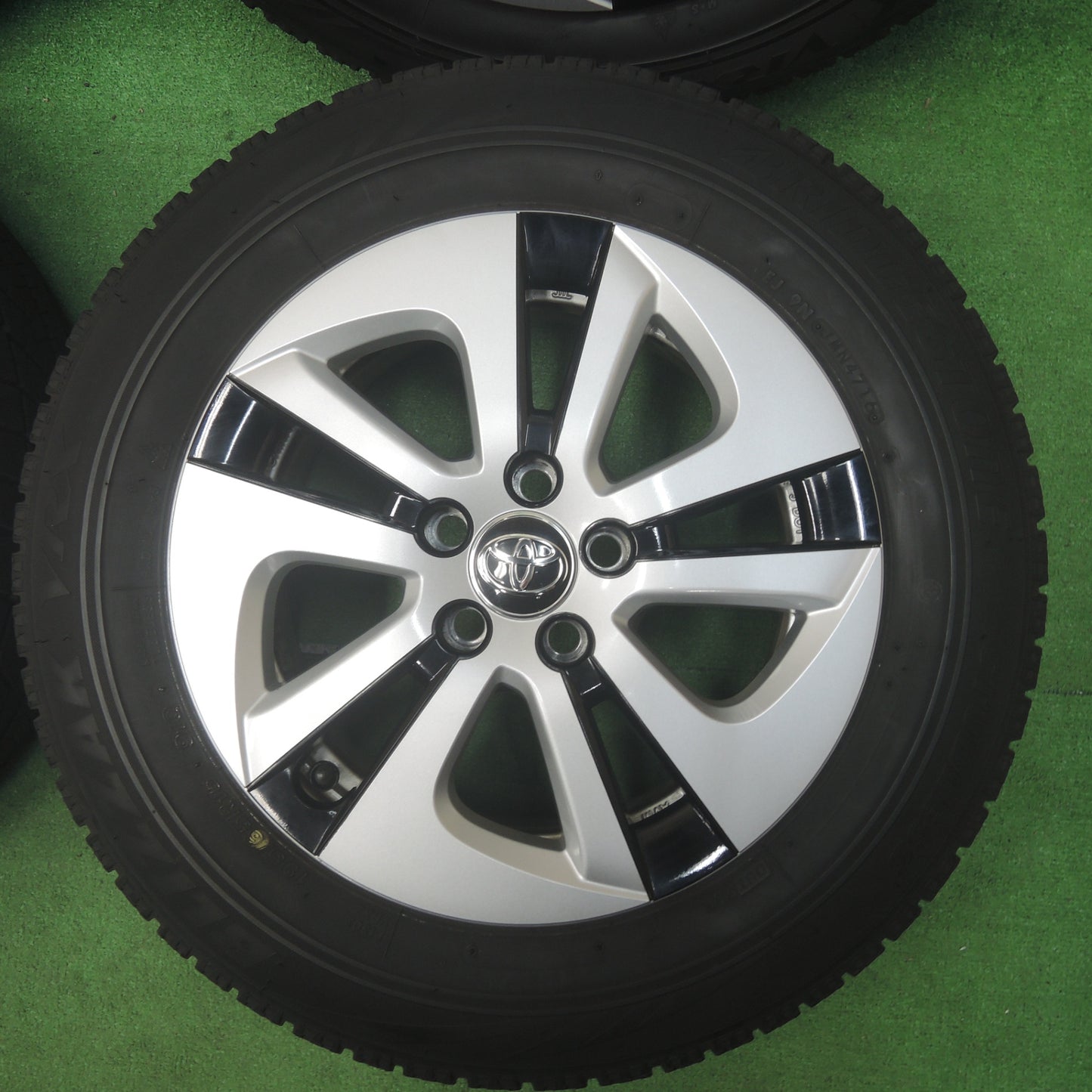 *送料無料* キレイ★トヨタ 50系 プリウス 純正 195/65R15 スタッドレス ブリヂストン ブリザック VRX 15インチ PCD100/5H★4033011SYス