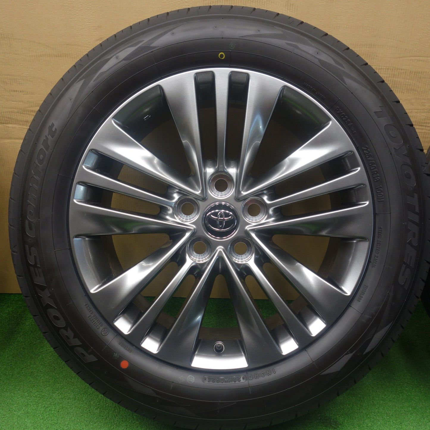 新車外し！25年★トヨタ 40系 アルファード ヴェルファイア 純正 225/60R18 トーヨー プロクセス Comfort 18インチ PCD120/5H★6050101KTノ