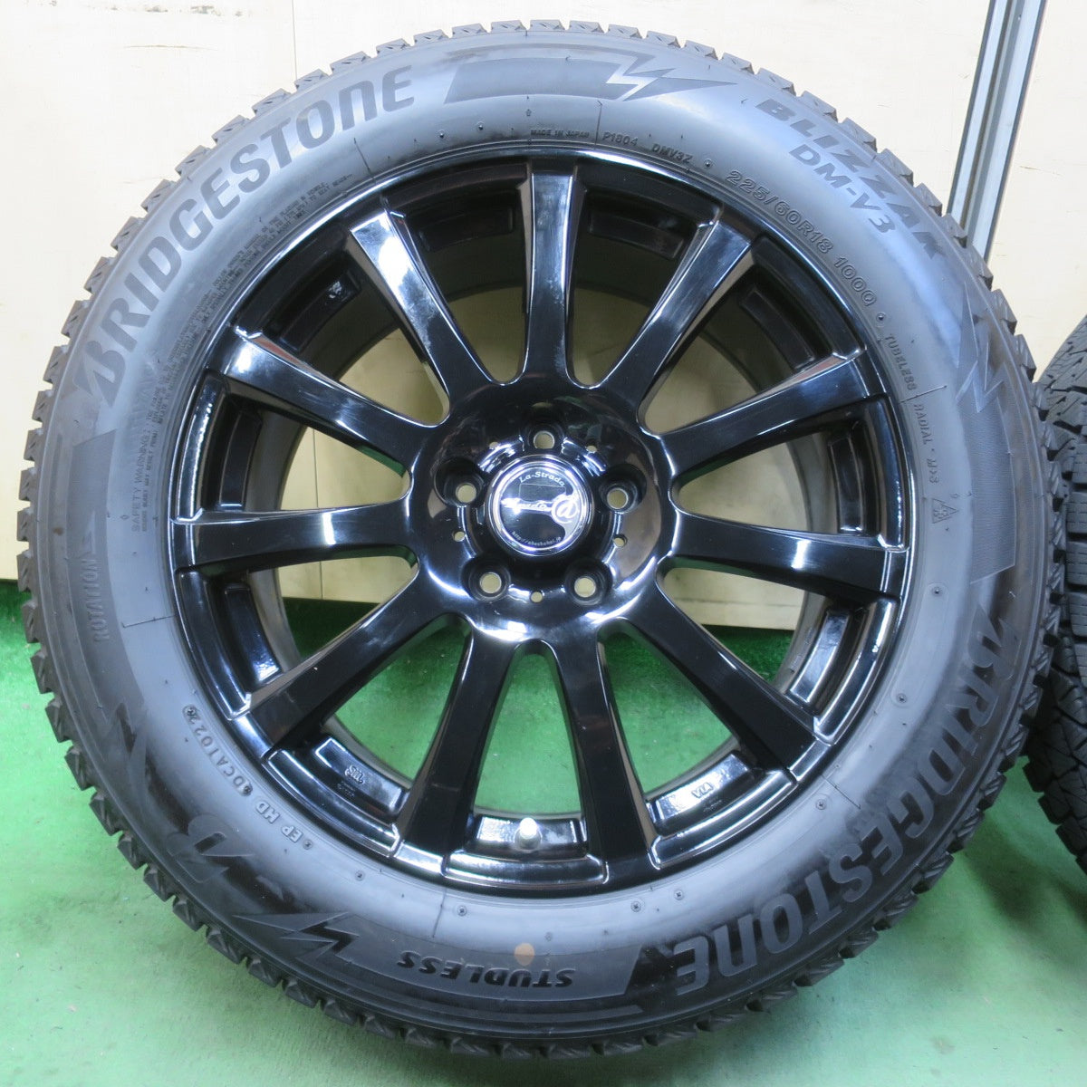 バリ溝！22年！キレイ！9分★スタッドレス 225/60R18 ブリヂストン ブリザック DM-V3 La-Strada Tirado＠ 阿部商会 ラストラーダ ティラード 18インチ PCD114.3/5H★6022111イス