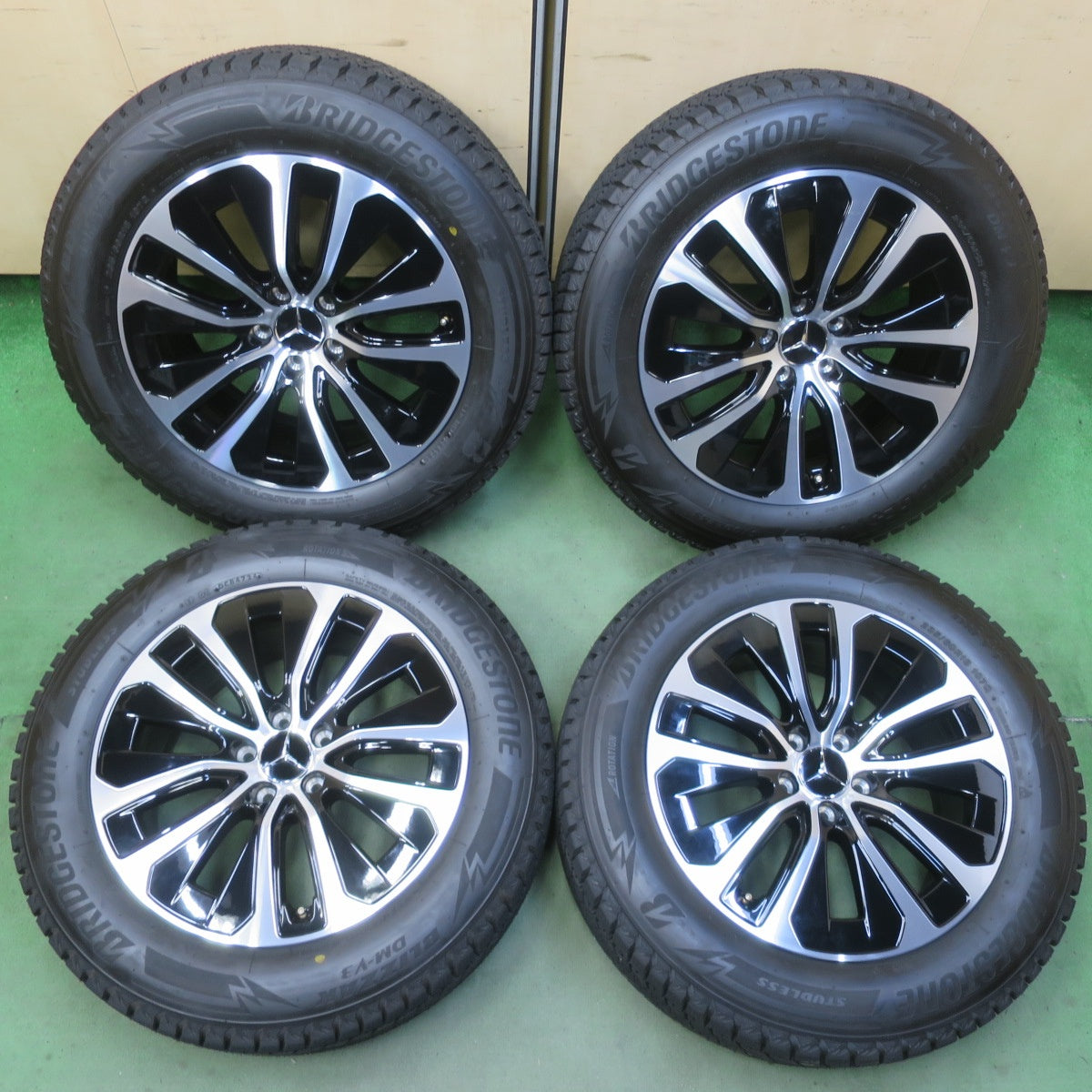 新車外し！ほぼ未使用！24年◎ベンツ GLC クーペ X254 C254 純正 235/60R18 スタッドレス ブリヂストン ブリザック DM-V3 18インチ PCD112/5H◎6063002イス