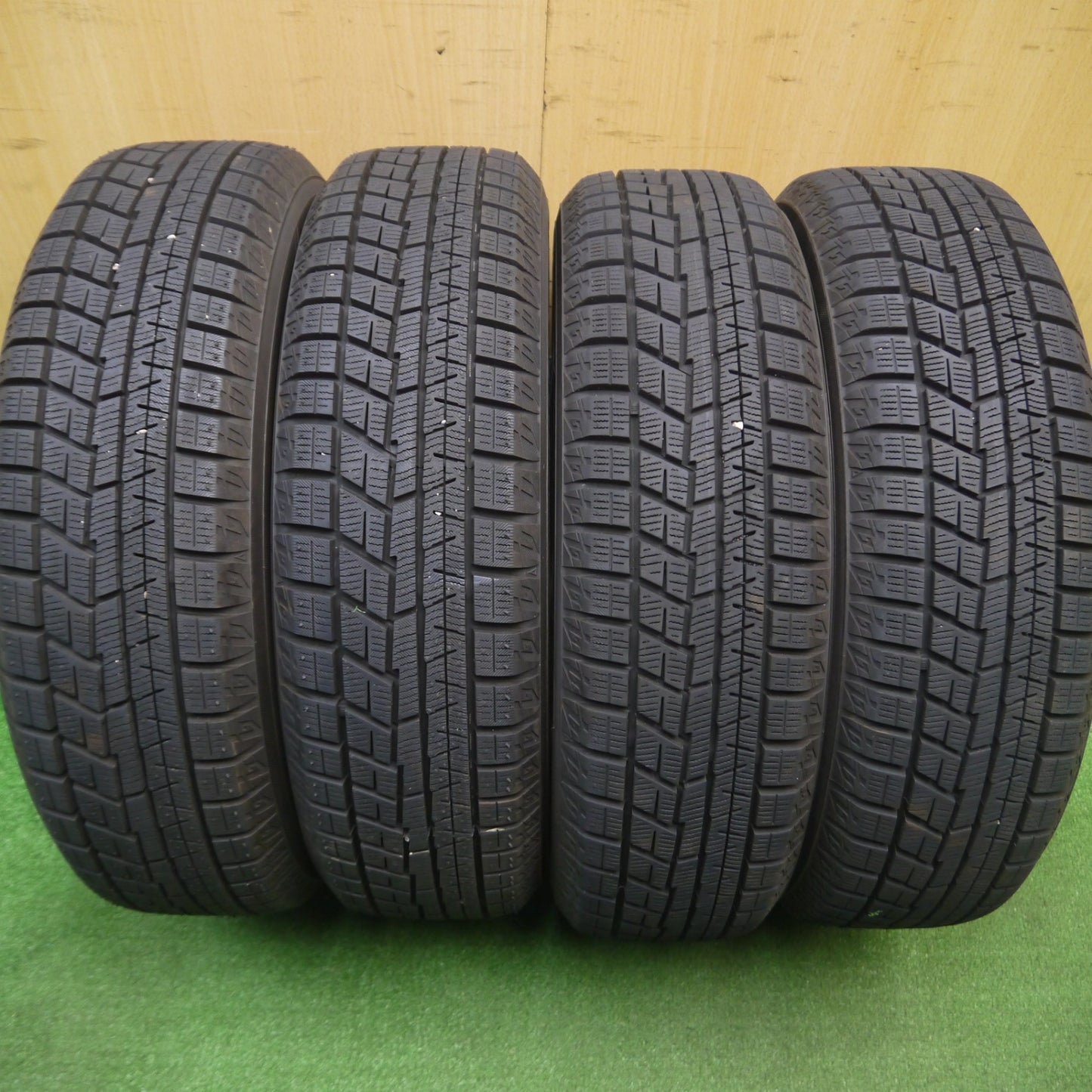 [送料無料] バリ溝！23年！ほぼ10分★ダイハツ ムーヴ 純正 スチール 155/65R14 スタッドレス ヨコハマ アイスガード iG60 14インチ PCD100/4H★4121001Hス