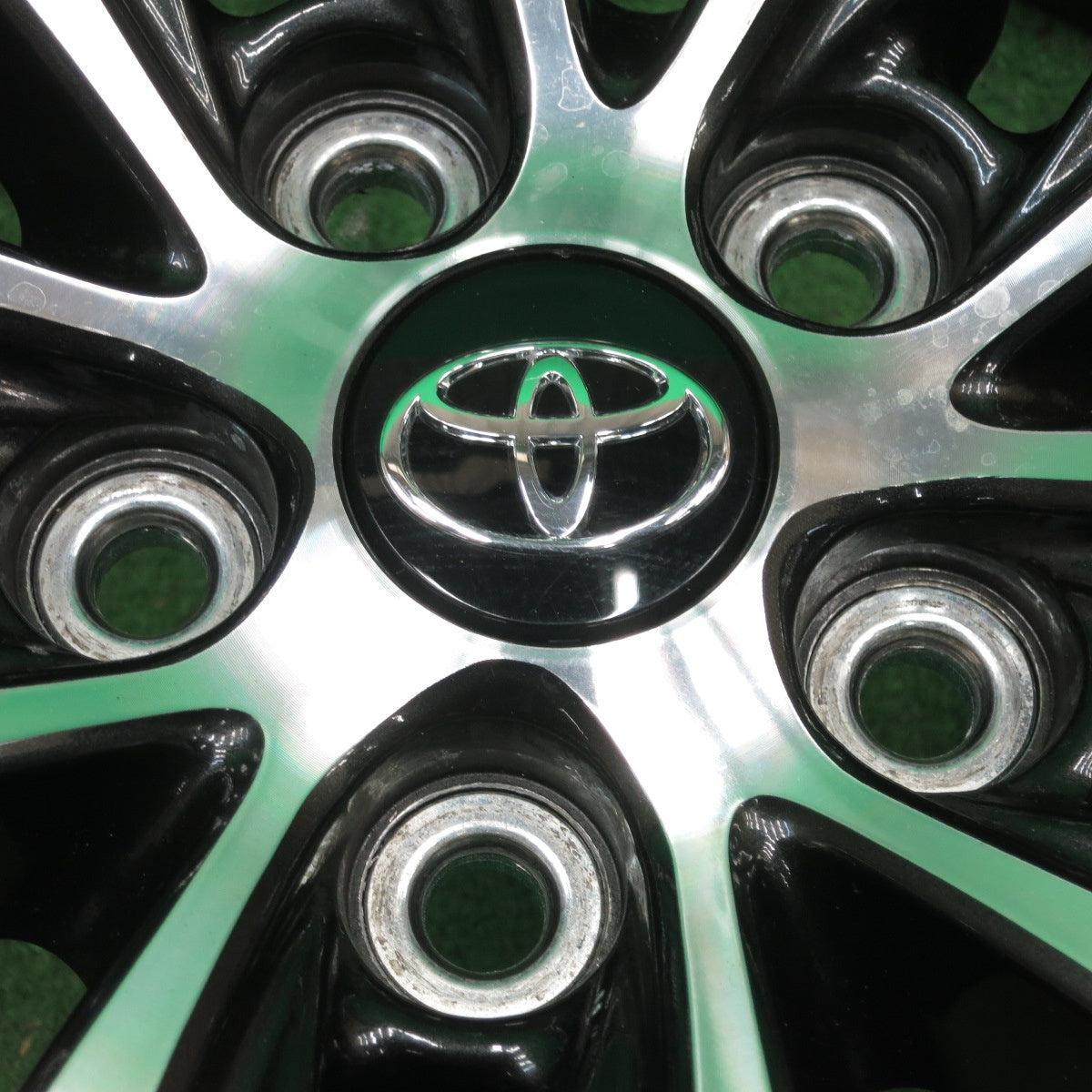 送料無料* キレイ☆トヨタ ZN6 86 後期 純正 ホイール 17インチ 17×7J