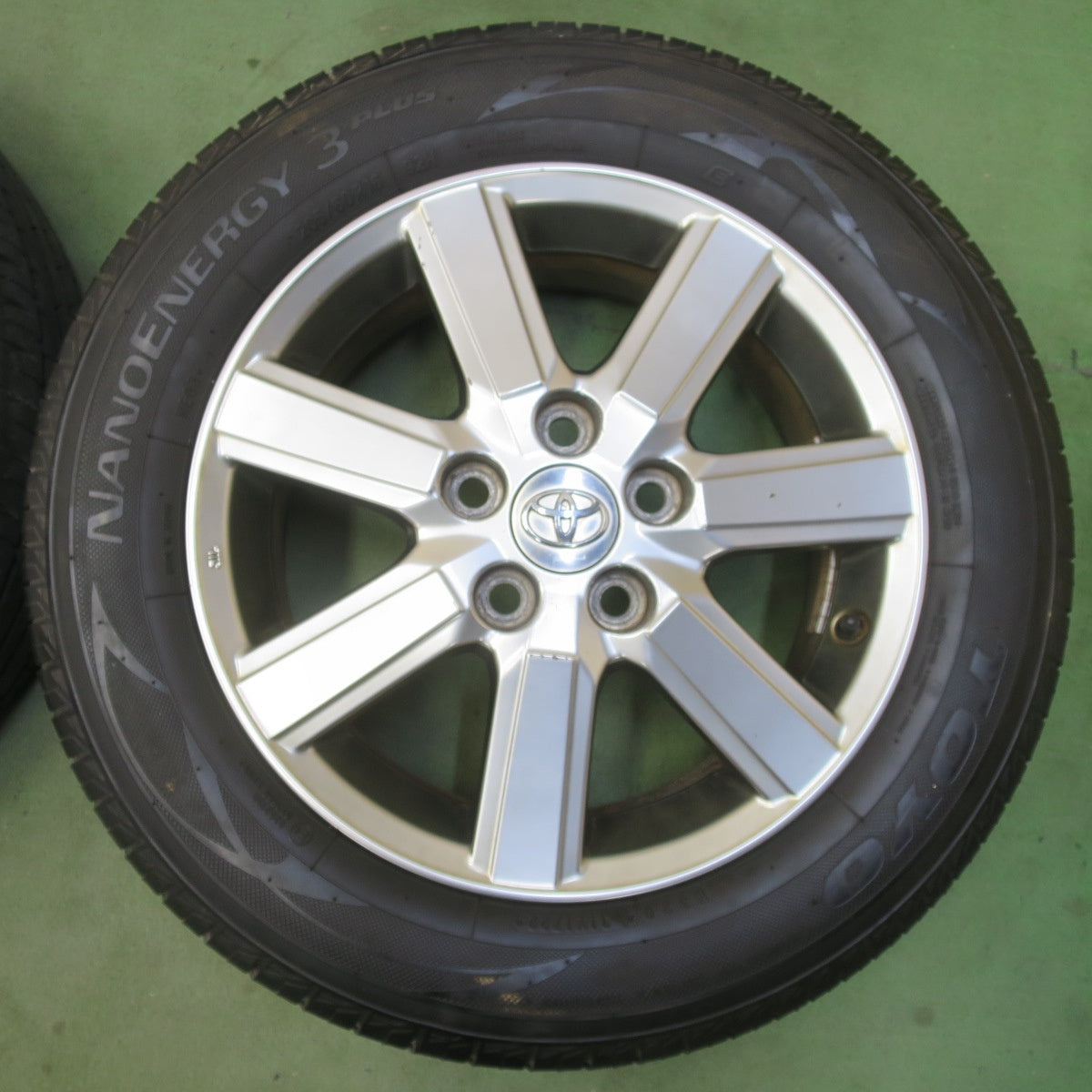 バリ溝！22年！9.5分★トヨタ 70系 ノア ヴォクシー 純正 205/60R16 トーヨー ナノエナジー 3 プラス 16インチ PCD114.3/5H★6051205イノ