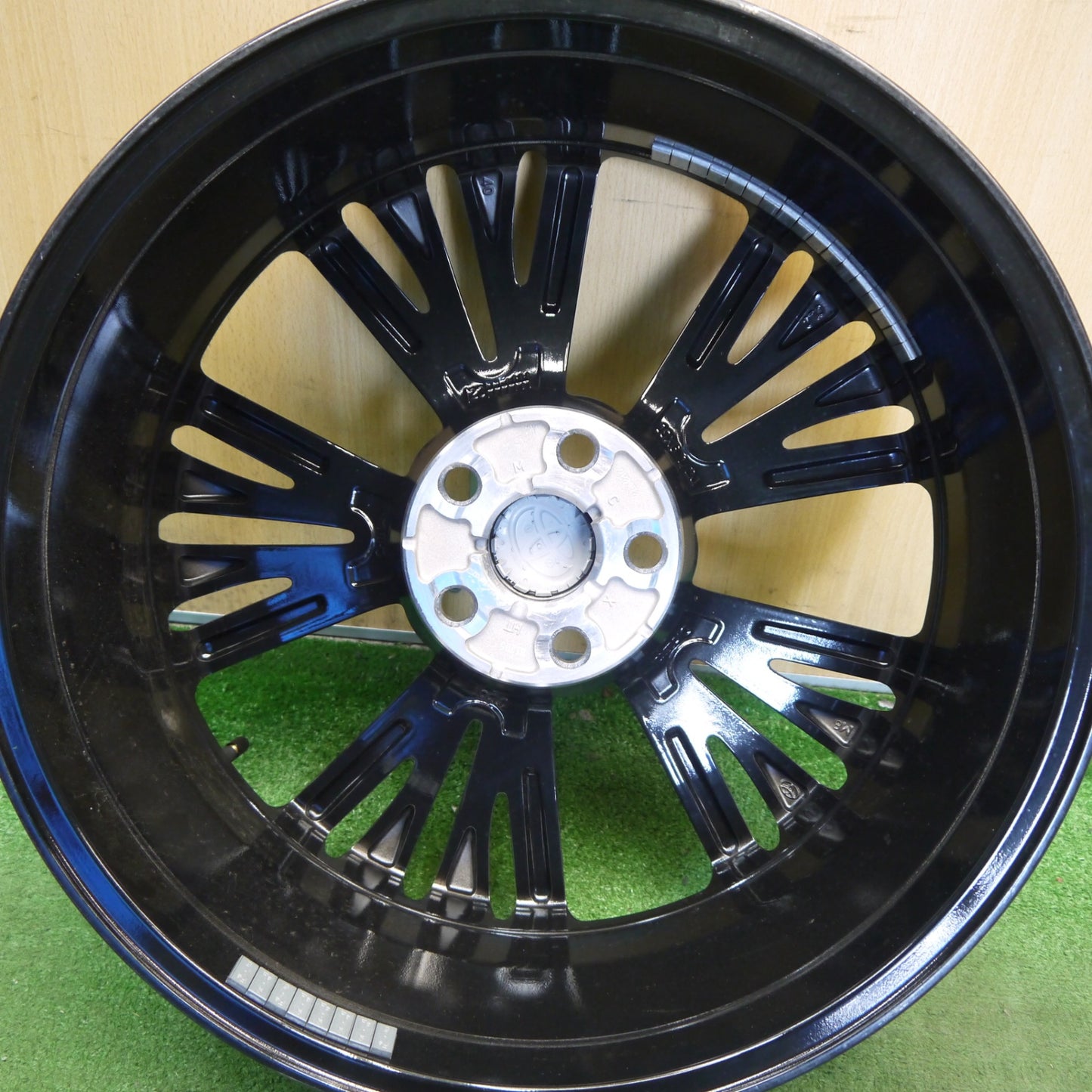 新車外し！1本★トヨタ 60系 プリウス 純正 ホイール 19インチ 19×6.5J PCD114.3/5H★6051507Hホ