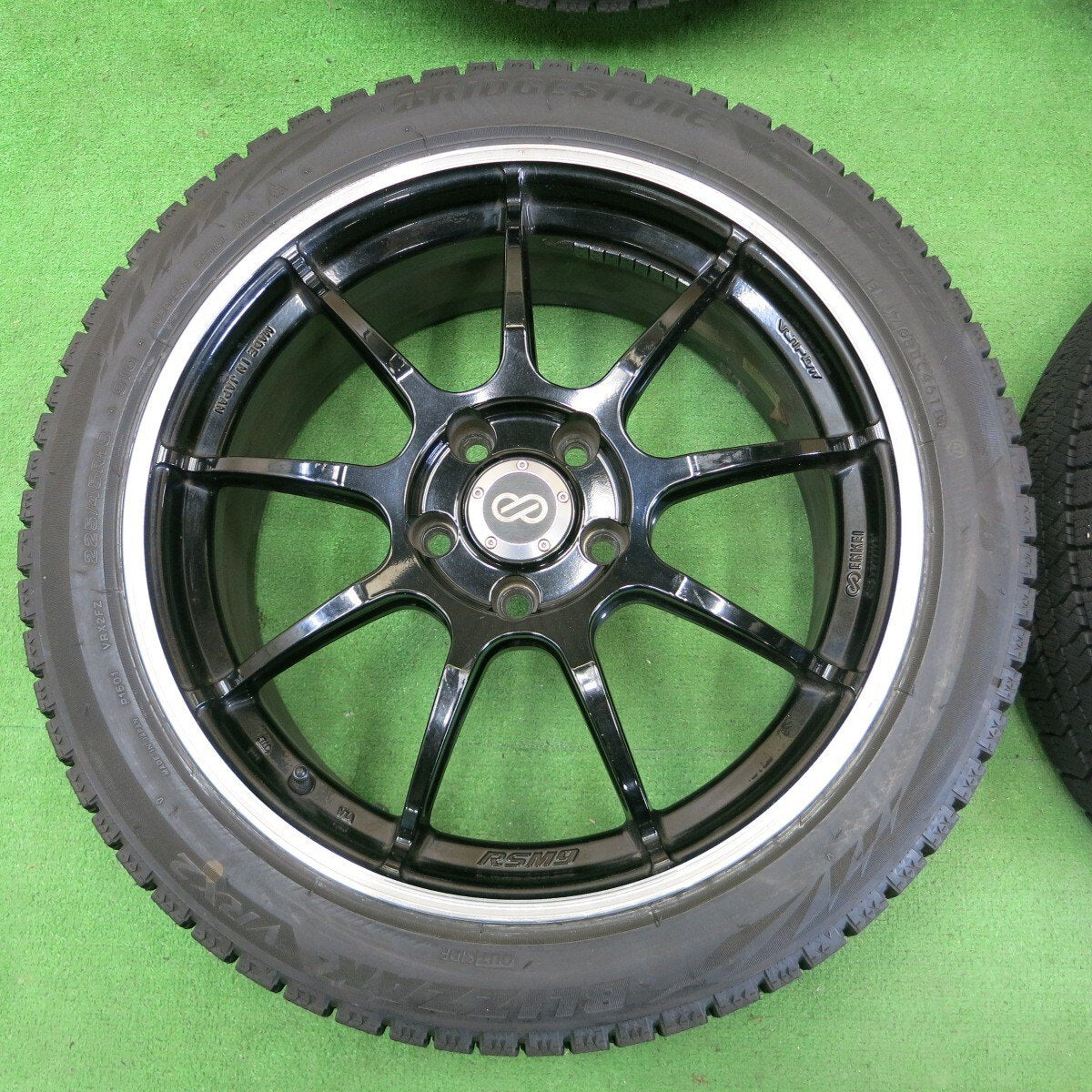 バリ溝！9.5分★スタッドレス ENKEI RSM9 225/45R18 ブリヂストン ブリザック VRX2 エンケイ PCD114.3/5H★4070301ナス