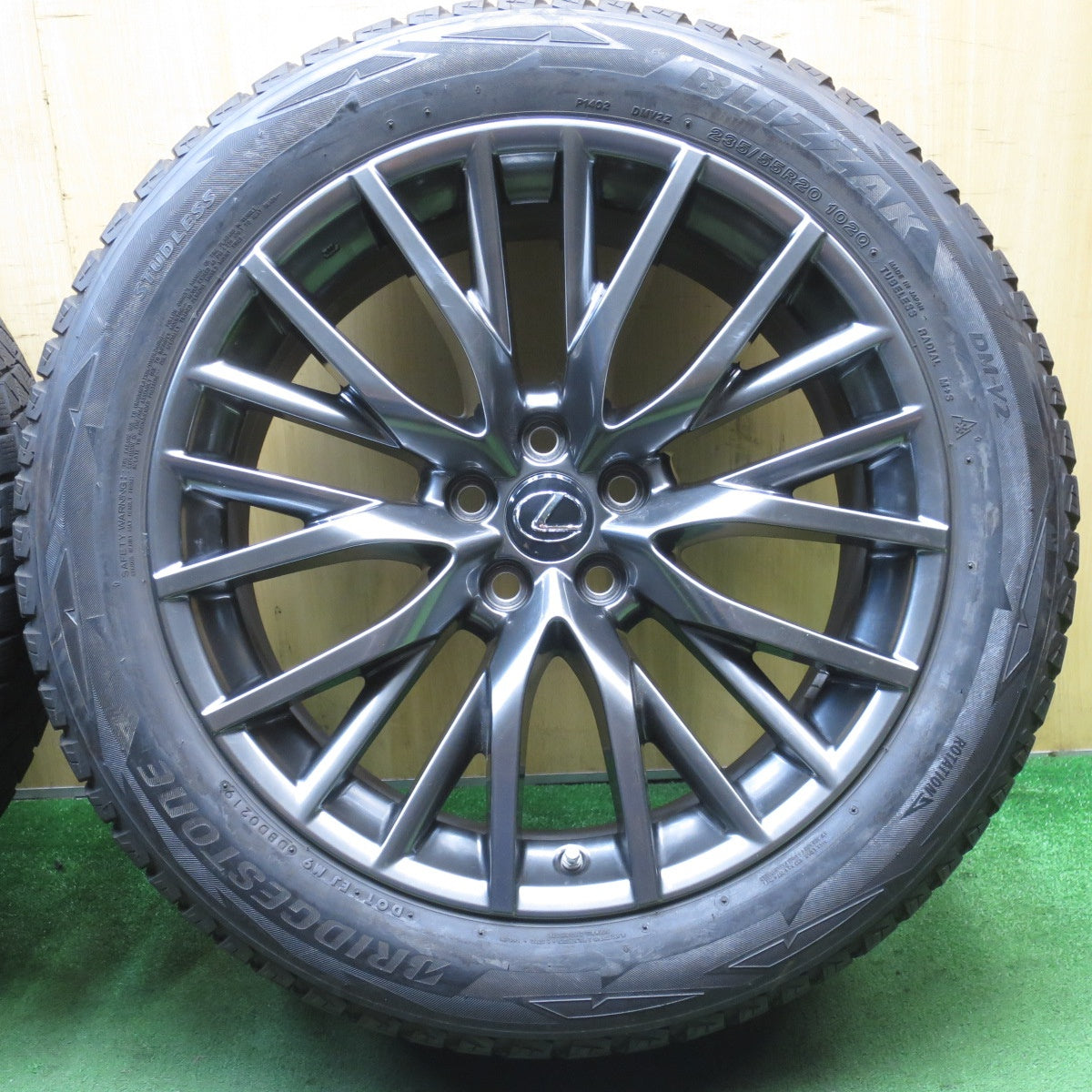 センサー付！キレイ★レクサス RX Fスポーツ 純正 235/55R20 スタッドレス ブリヂストン ブリザック DM-V2 20インチ PCD114.3/5H★5070101NJス