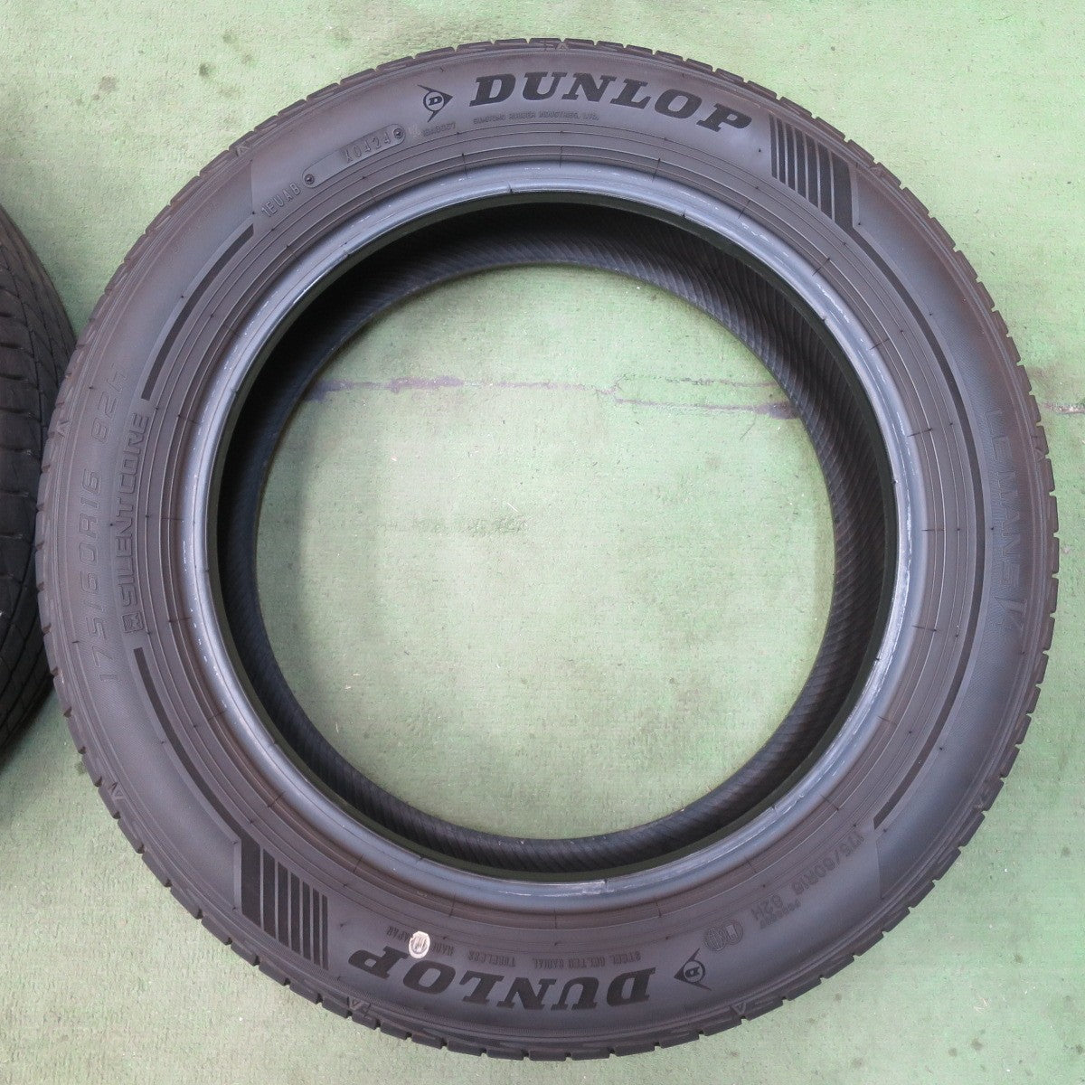 バリ溝！24年！9.5分★175/60R16 ダンロップ LE MANS V+ ルマン5+ タイヤ 16インチ コンパクトカー 等★6011907イノタ