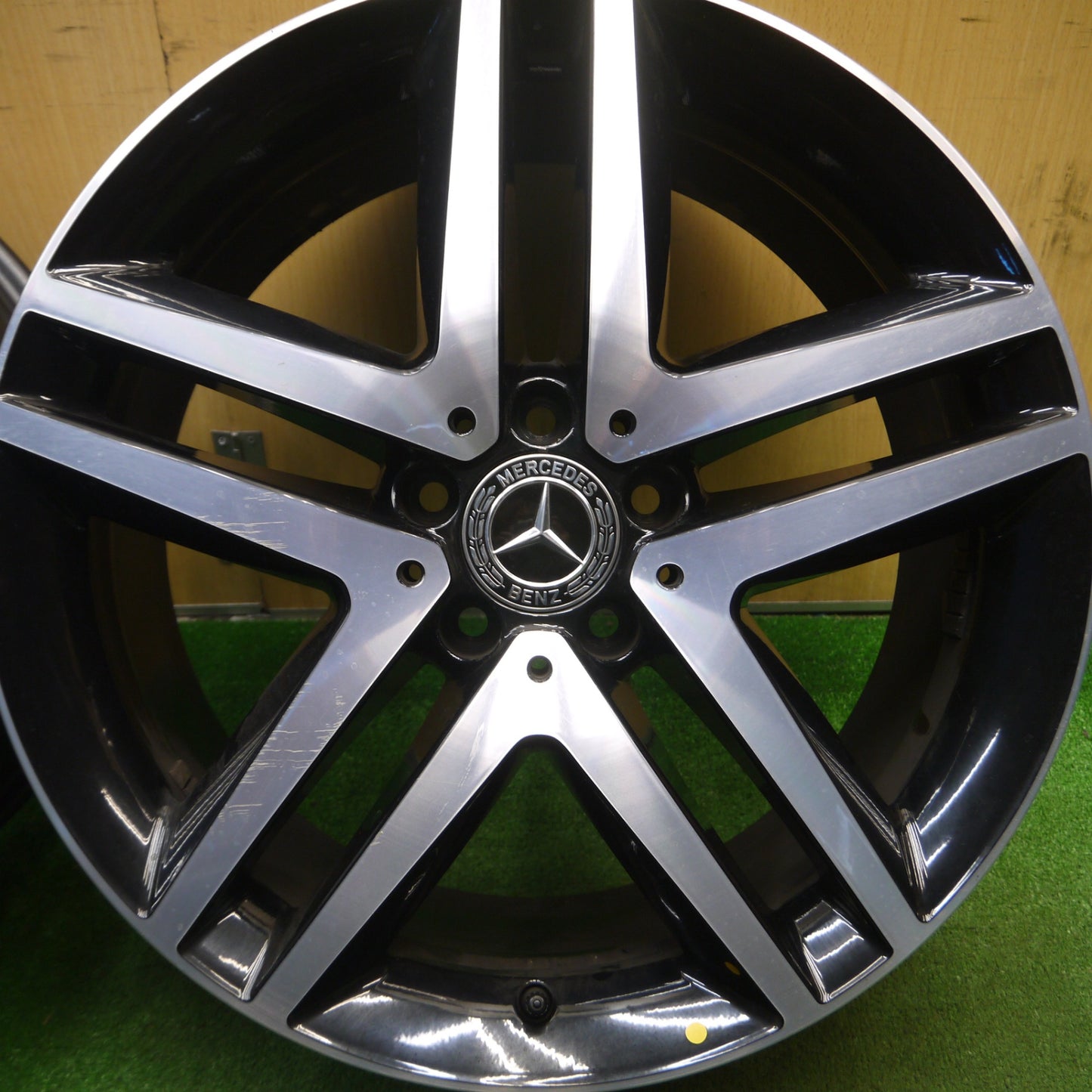 [送料無料] キレイ★ベンツ Vクラス W447 純正 ホイール 19インチ 19×8J PCD112/5H★5012902Hホ