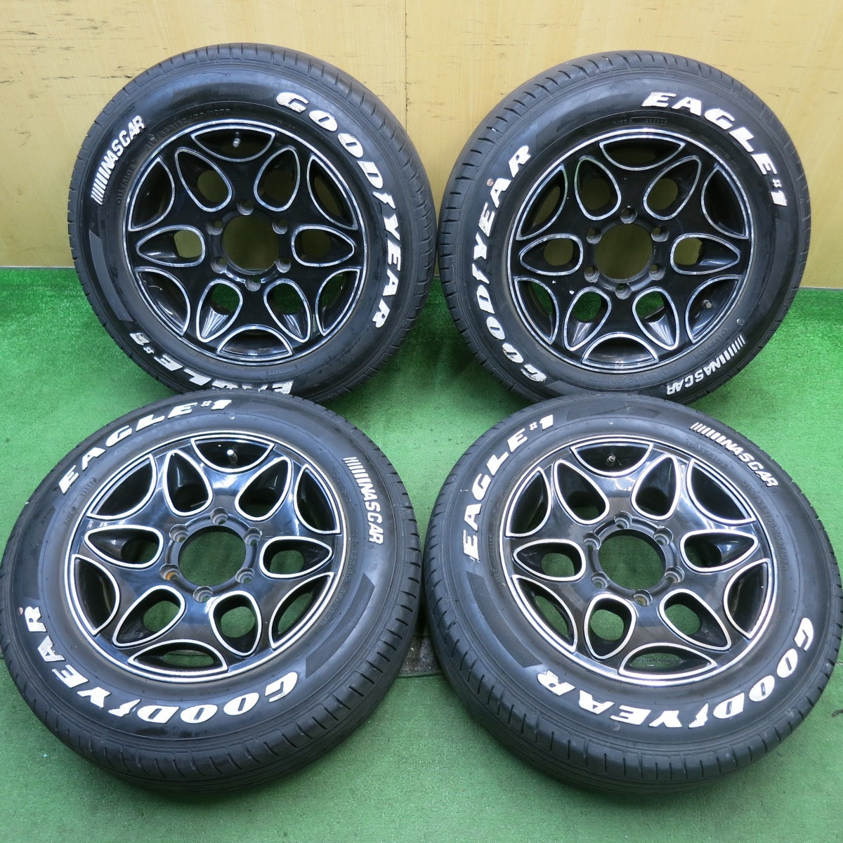 バリ溝！9.5分★ハイエース 等デイトナ ユーロ RS-6 215/65R16C 109/107R グッドイヤー イーグル #1 ナスカー ホワイトレター  PCD139.7/6H★5072004HAノ