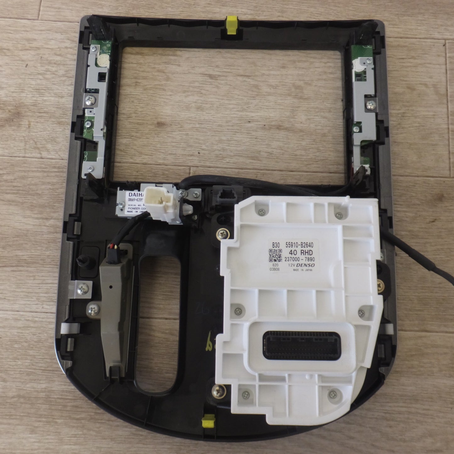 [送料無料] ★パイオニア製 ダイハツ 純正 メモリーナビ NVF-0178ZY 08545-K9114　タント LA600S[18]★