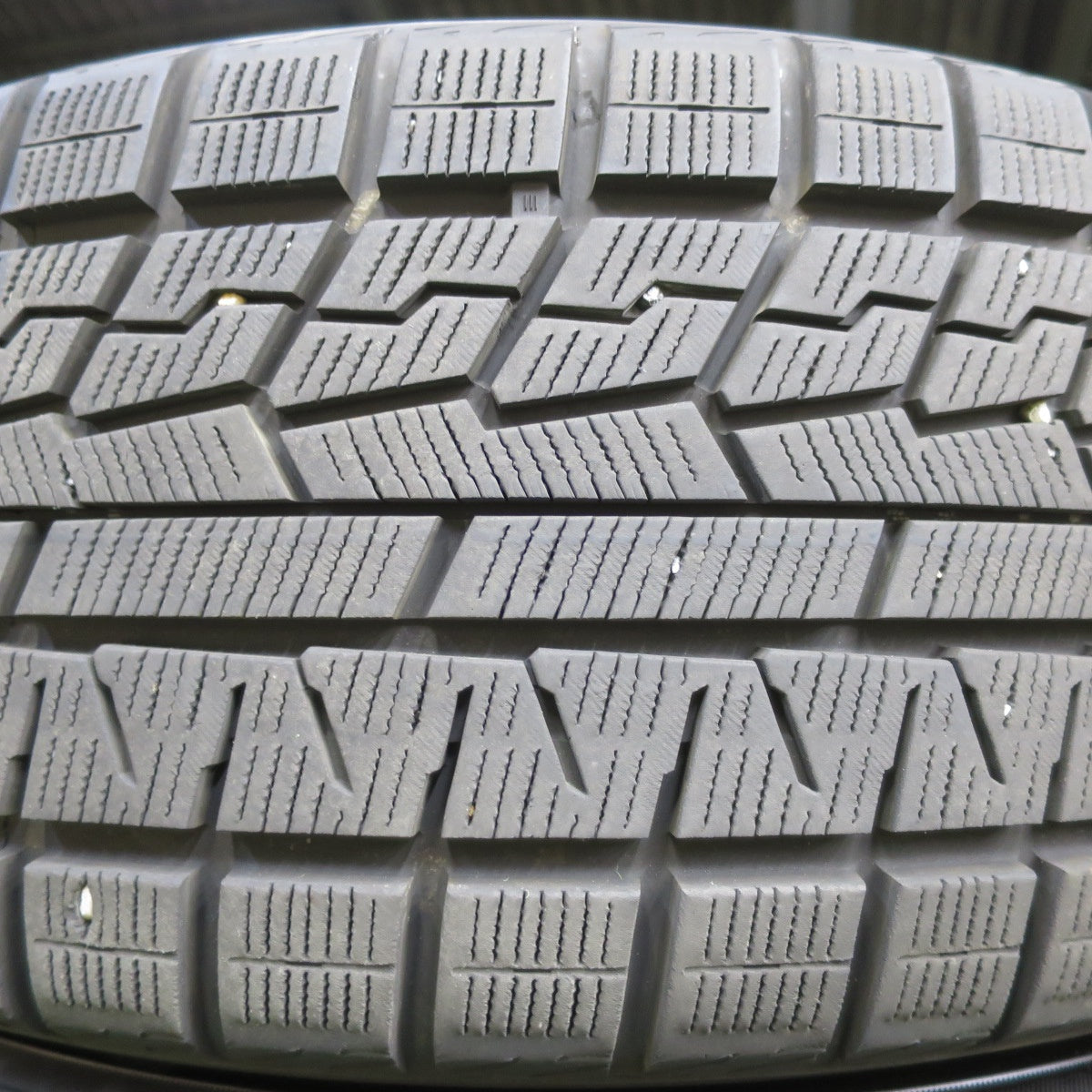 *送料無料* バリ溝！23年！9.5分以上★レクサス LS 純正 235/50R18 スタッドレス ヨコハマ アイスガード iG70 18インチ PCD120/5H★4082501イス