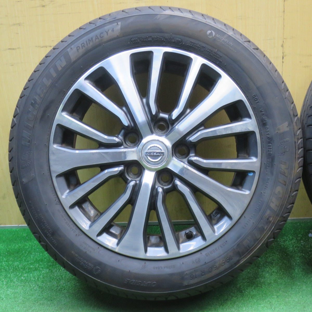 バリ溝！9分★日産 C26 セレナ 純正 195/60R16 ミシュラン プライマシー4 16インチ PCD114.3/5H★6020902NJノ