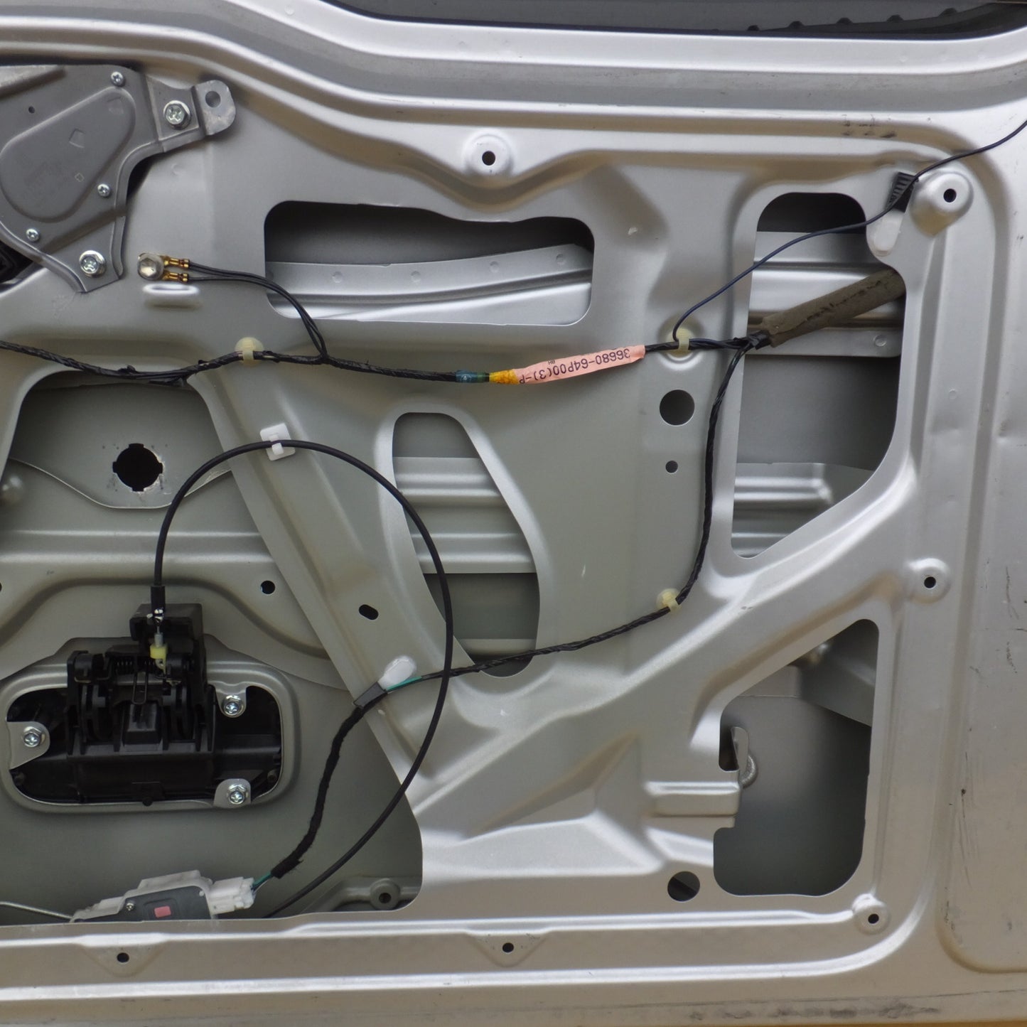 【岐阜発 直接引取限定】現状品★日産 NISSAN 純正 クリッパー NV100 S331V H30 リアハッチ リアゲート バックドア★